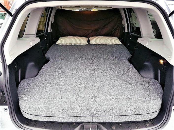 Automatic Subaru Forester 4X4 I Camper or similar photo 1