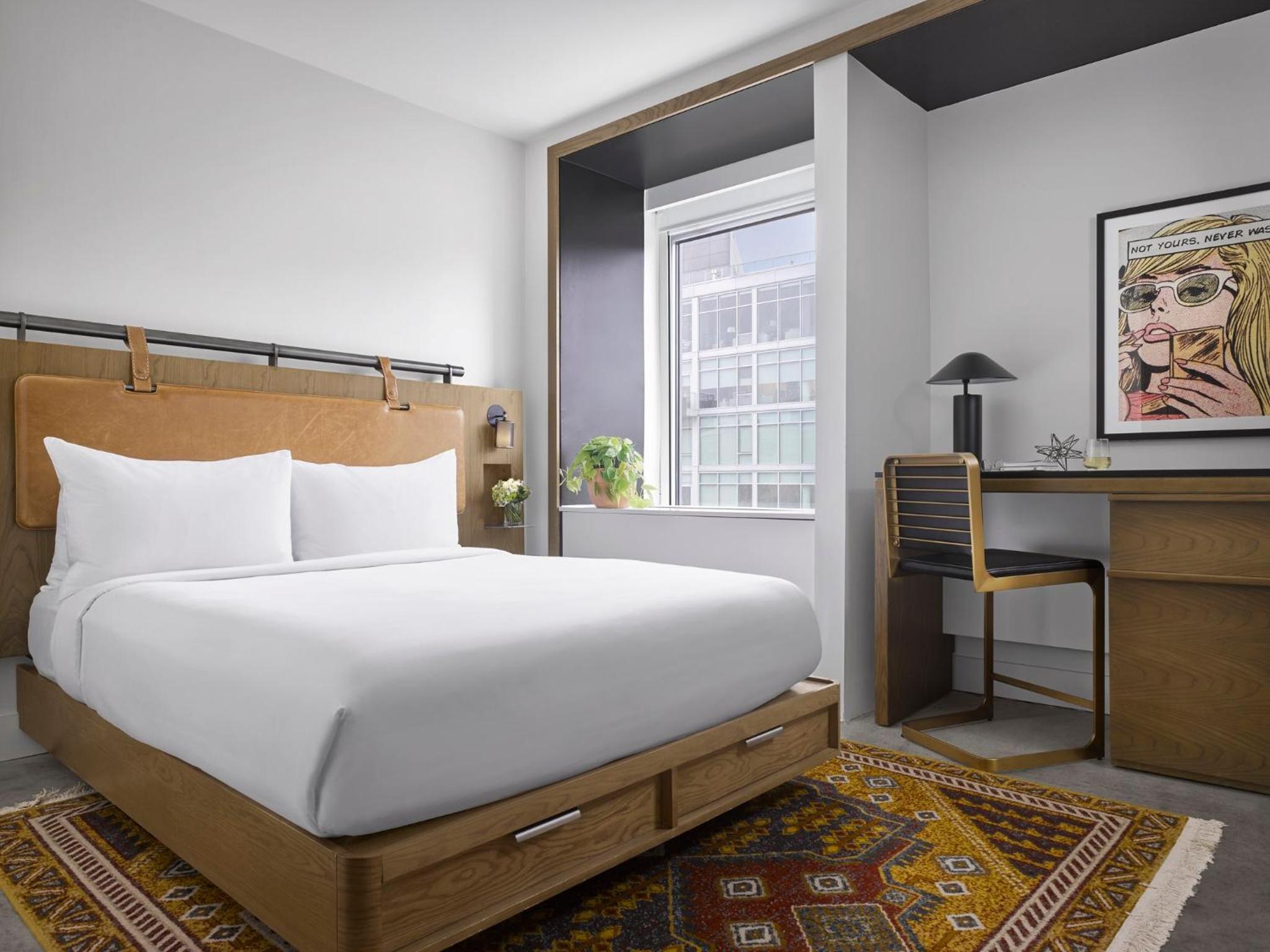 Relax in comfort in our stylish hotel room!