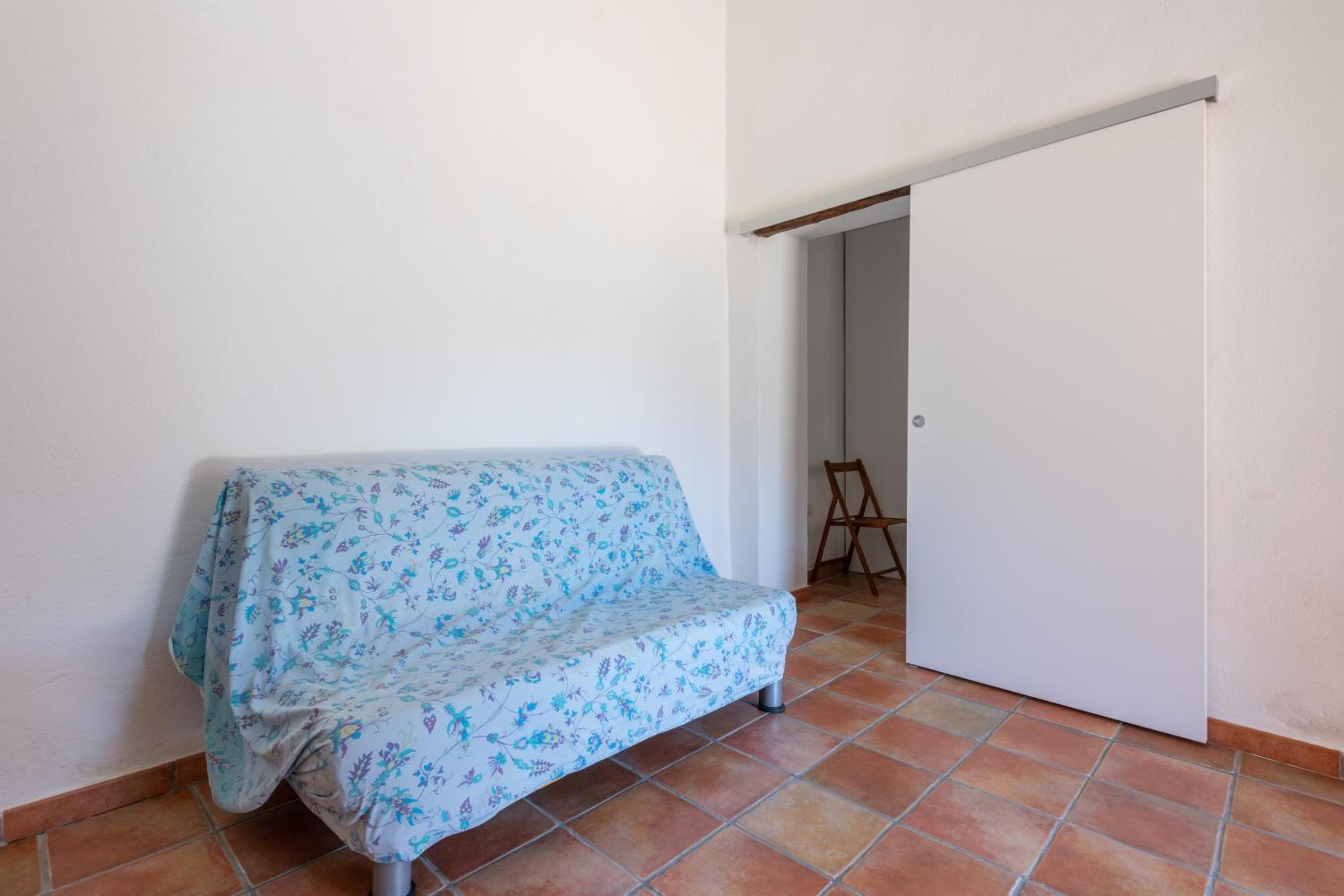 One-Bedroom House photo 1