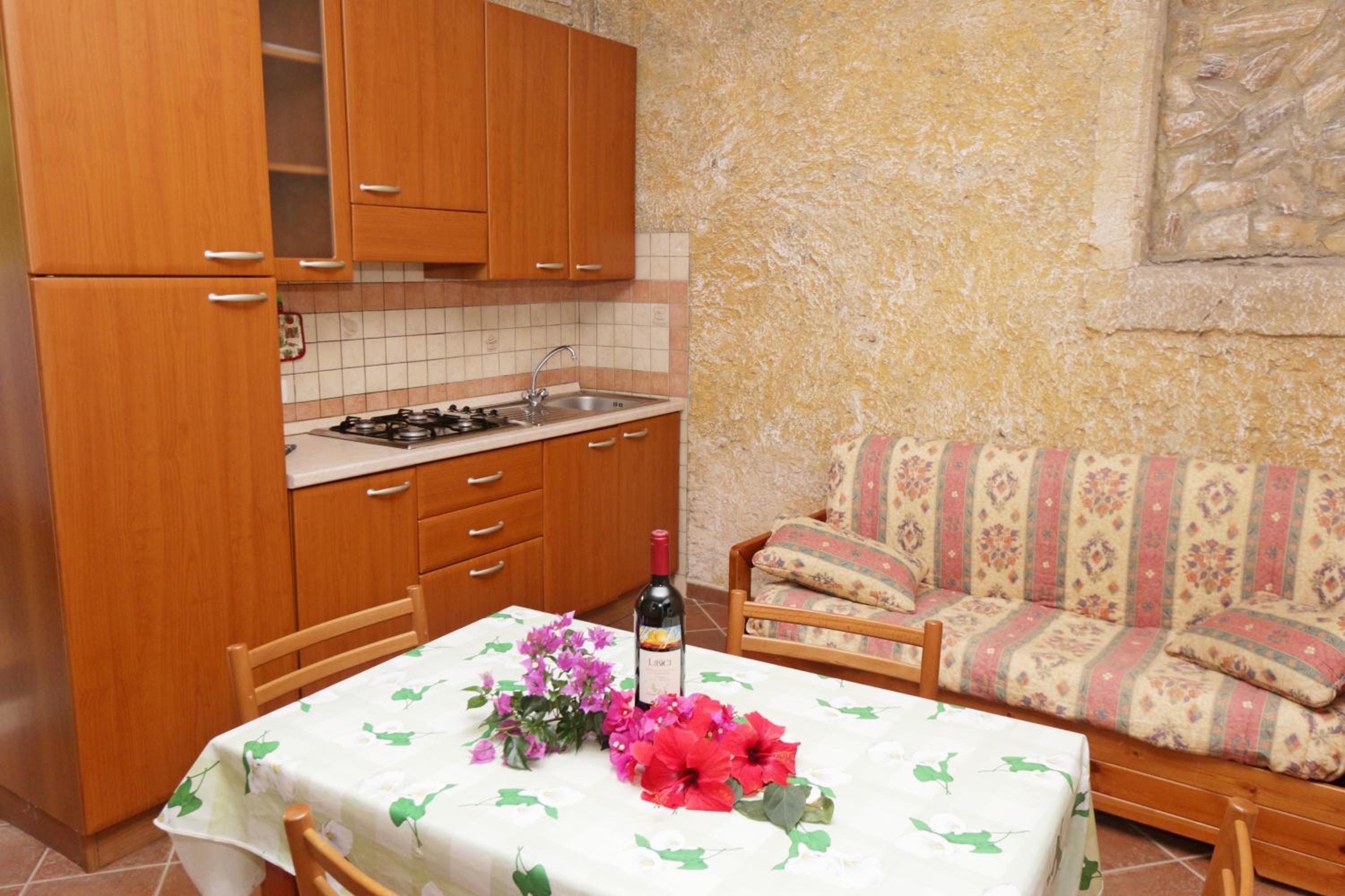 One-Bedroom Apartment (4 Adults) - Photo 9