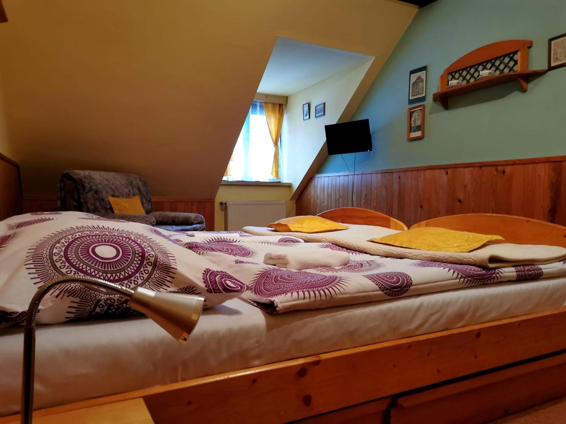 Standard Double or Twin Room photo 3
