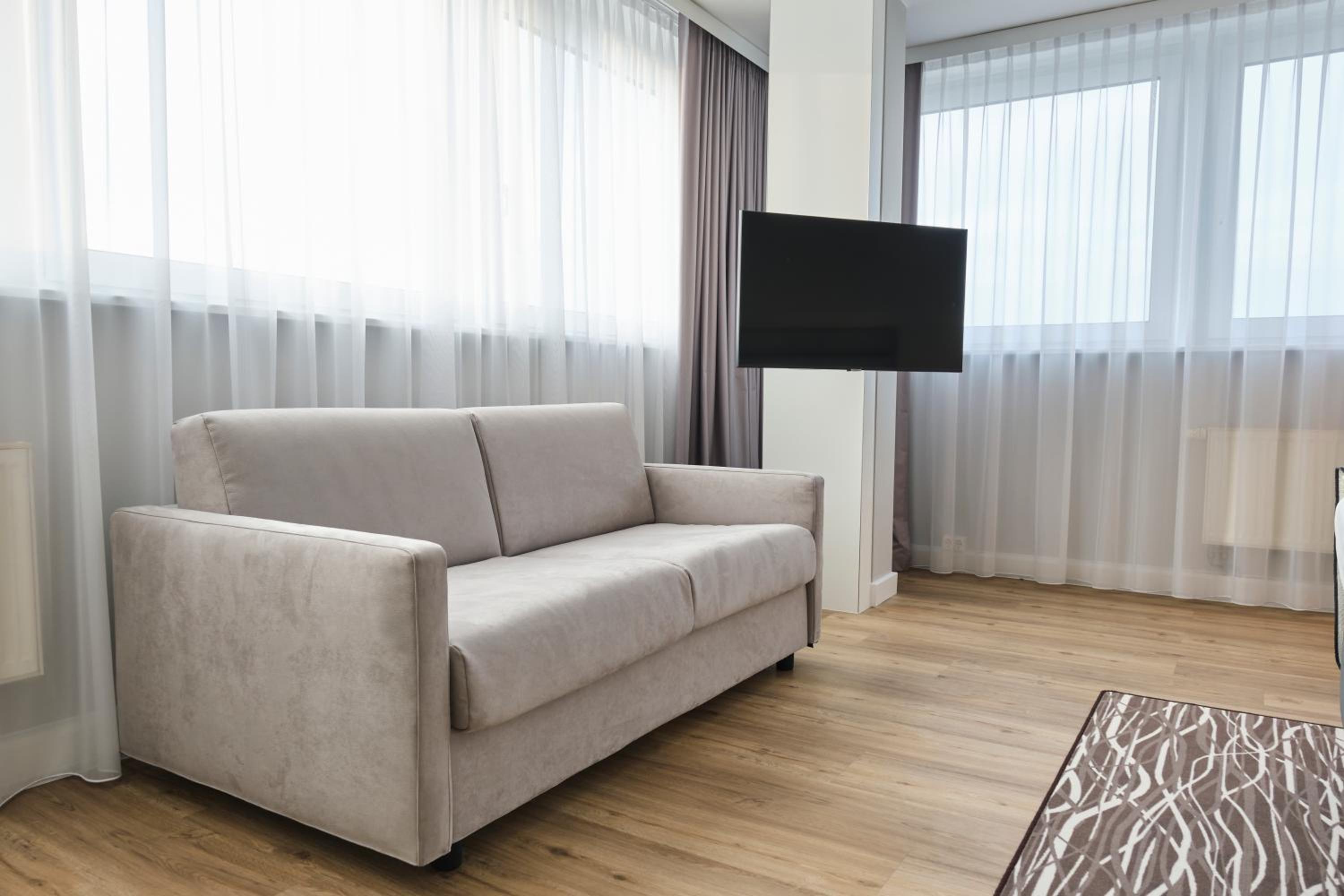 King Suite - Non-Smoking