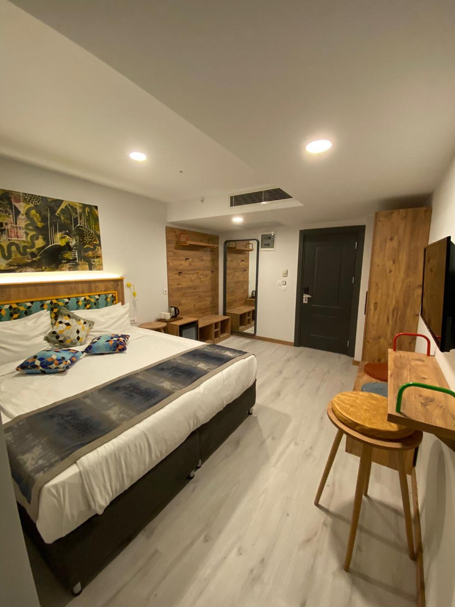 Deluxe Double or Twin Room photo 1