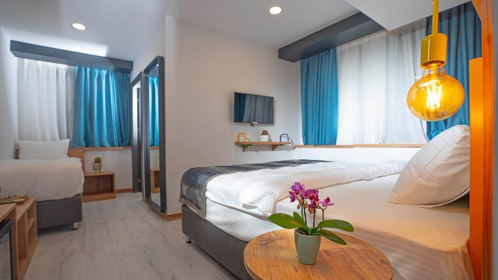Large Double Room photo 1