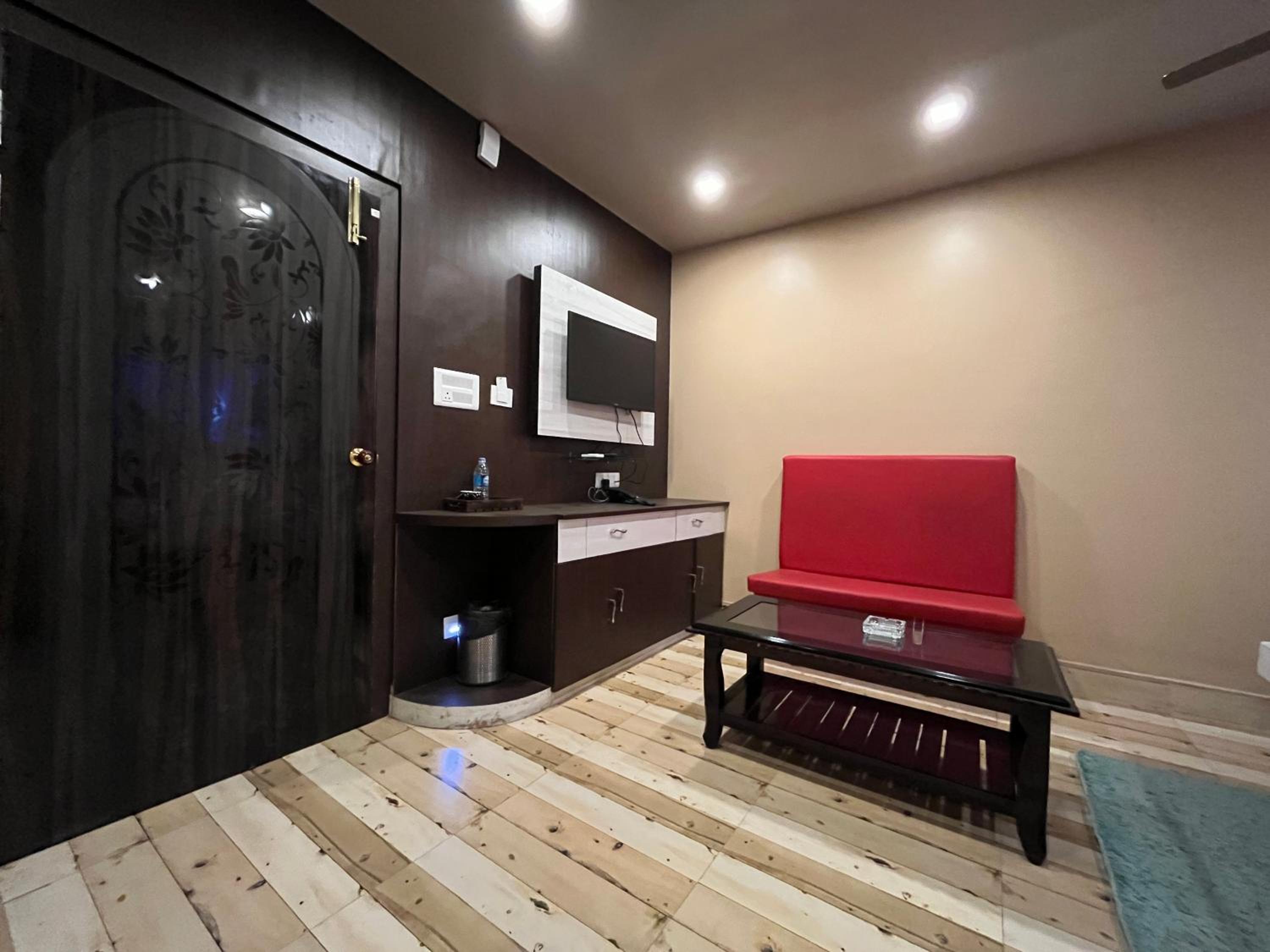 Deluxe Double Room - Photo 7