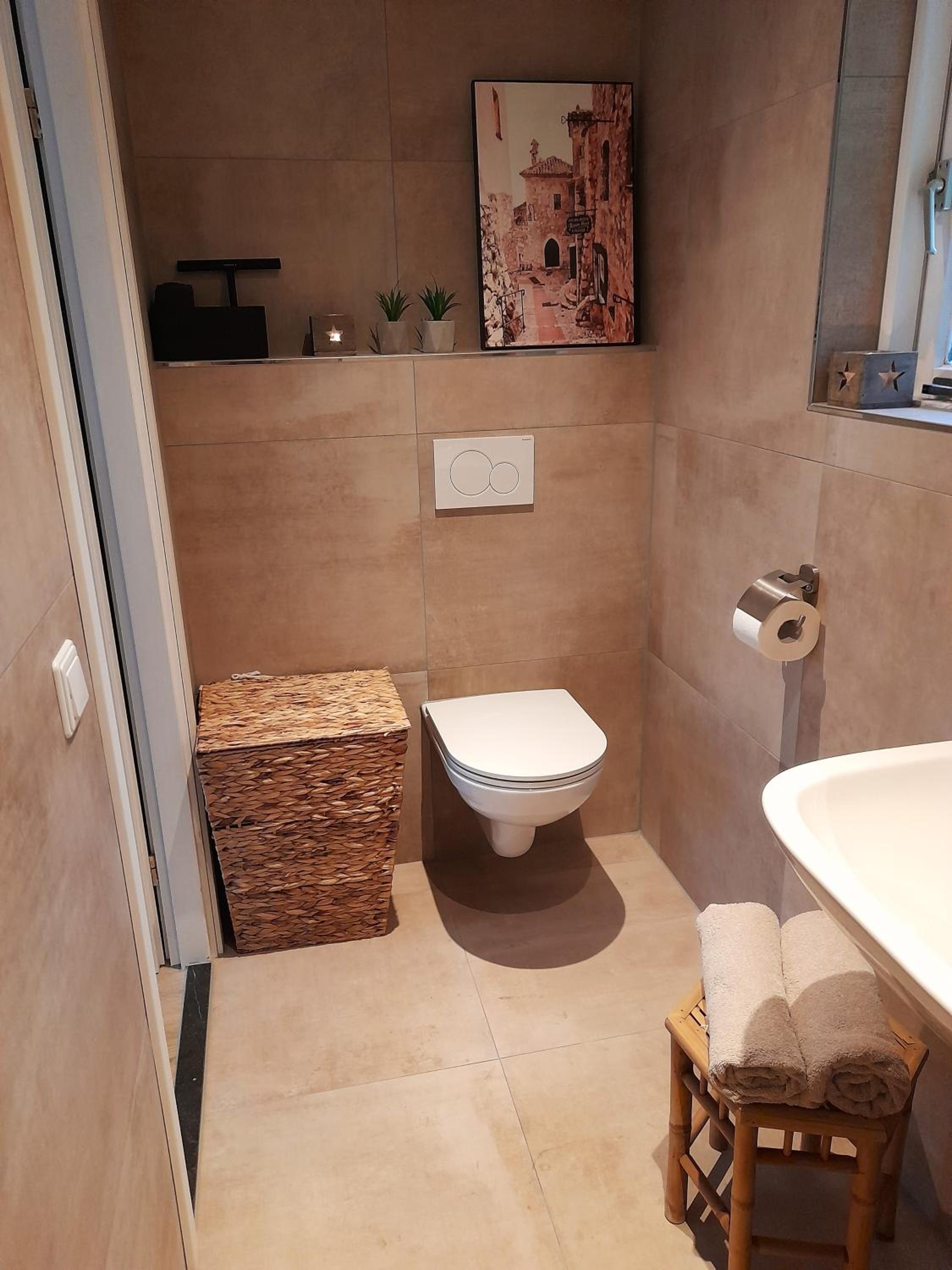 Two-Bedroom House - Photo 2