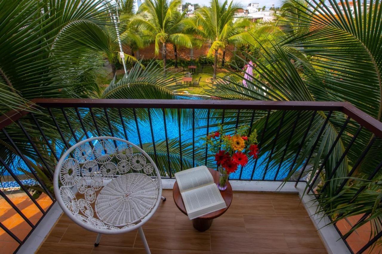 Deluxe Double or Twin Room with Pool View photo 2