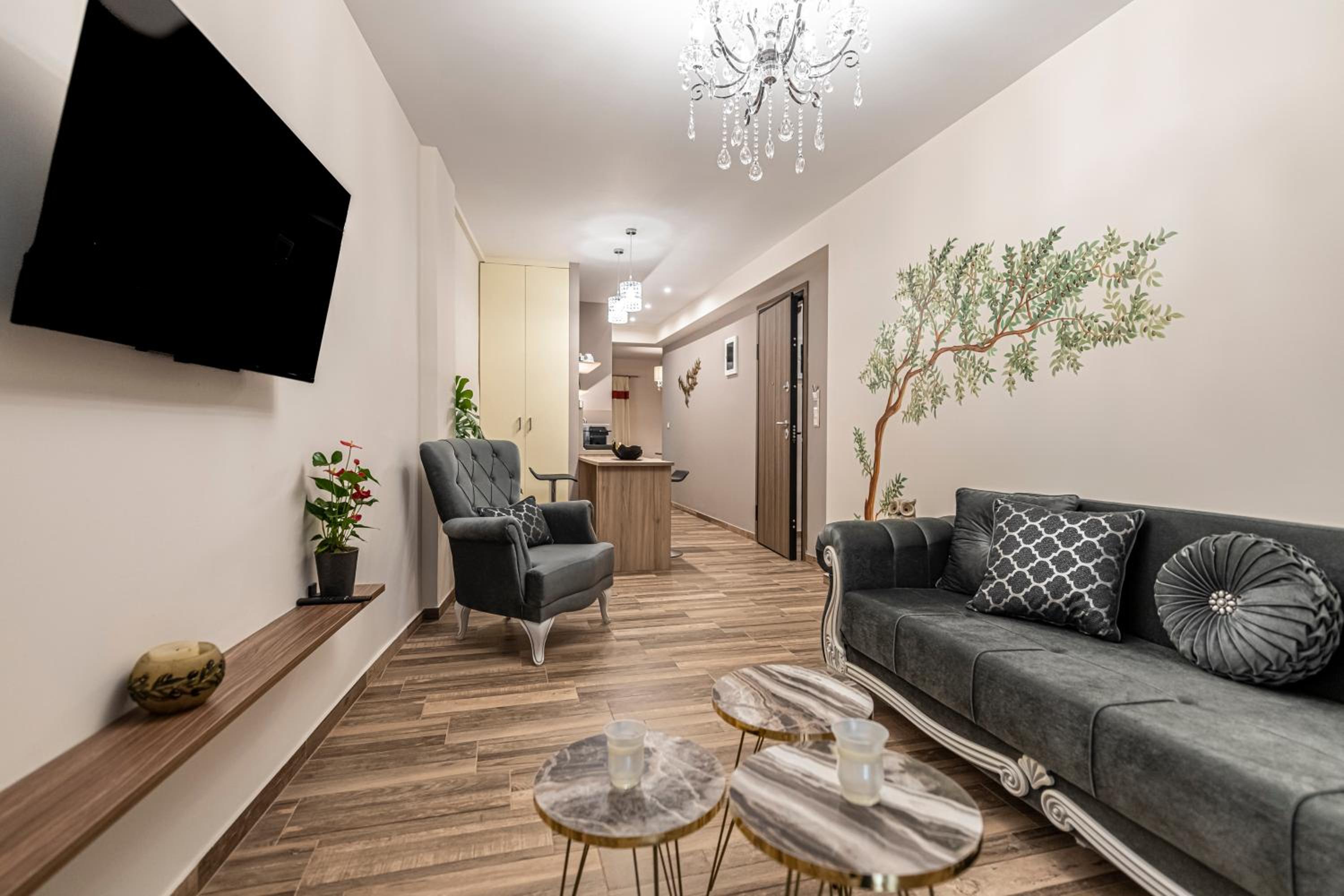 One-Bedroom Apartment
