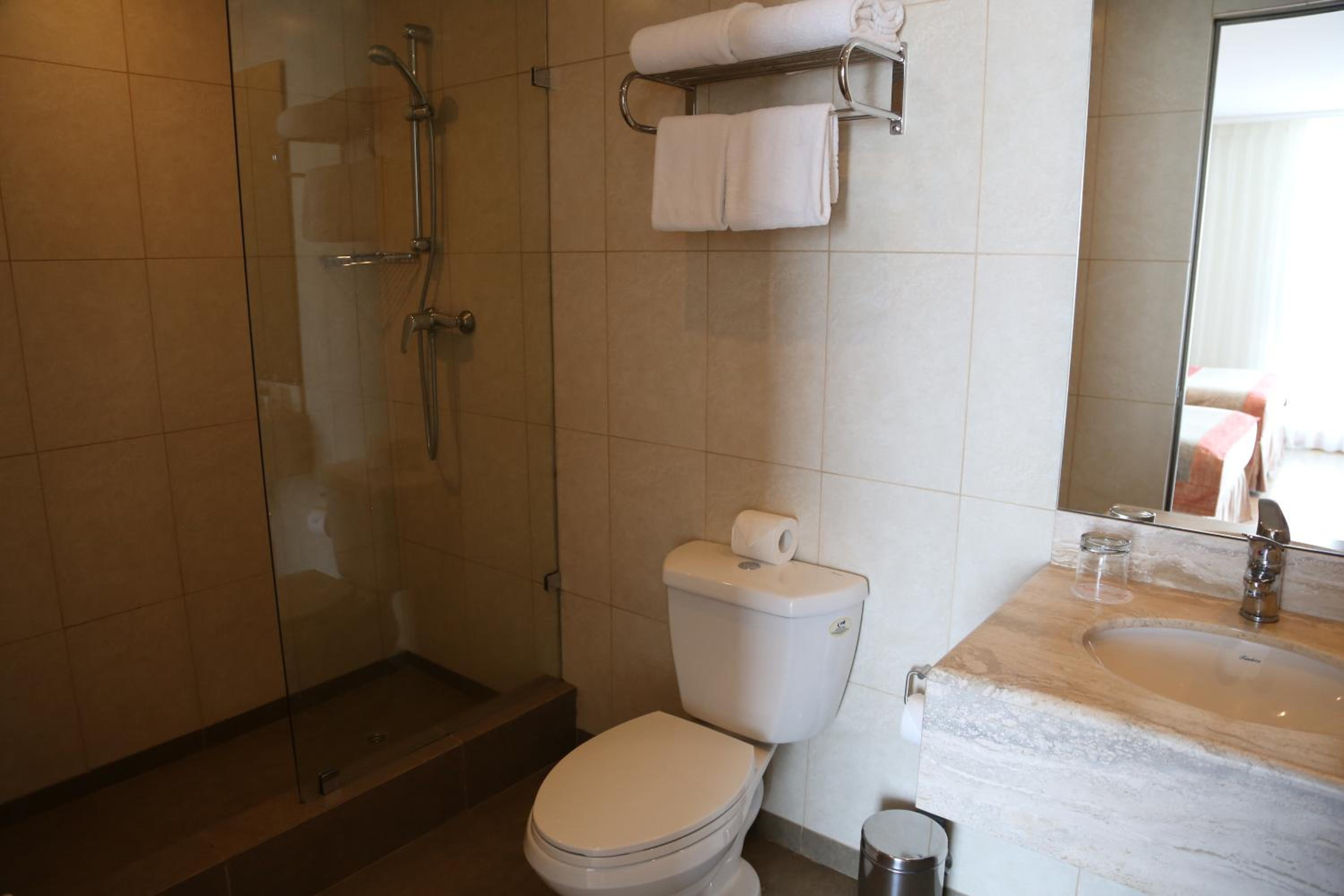 Standard Twin Room photo 3