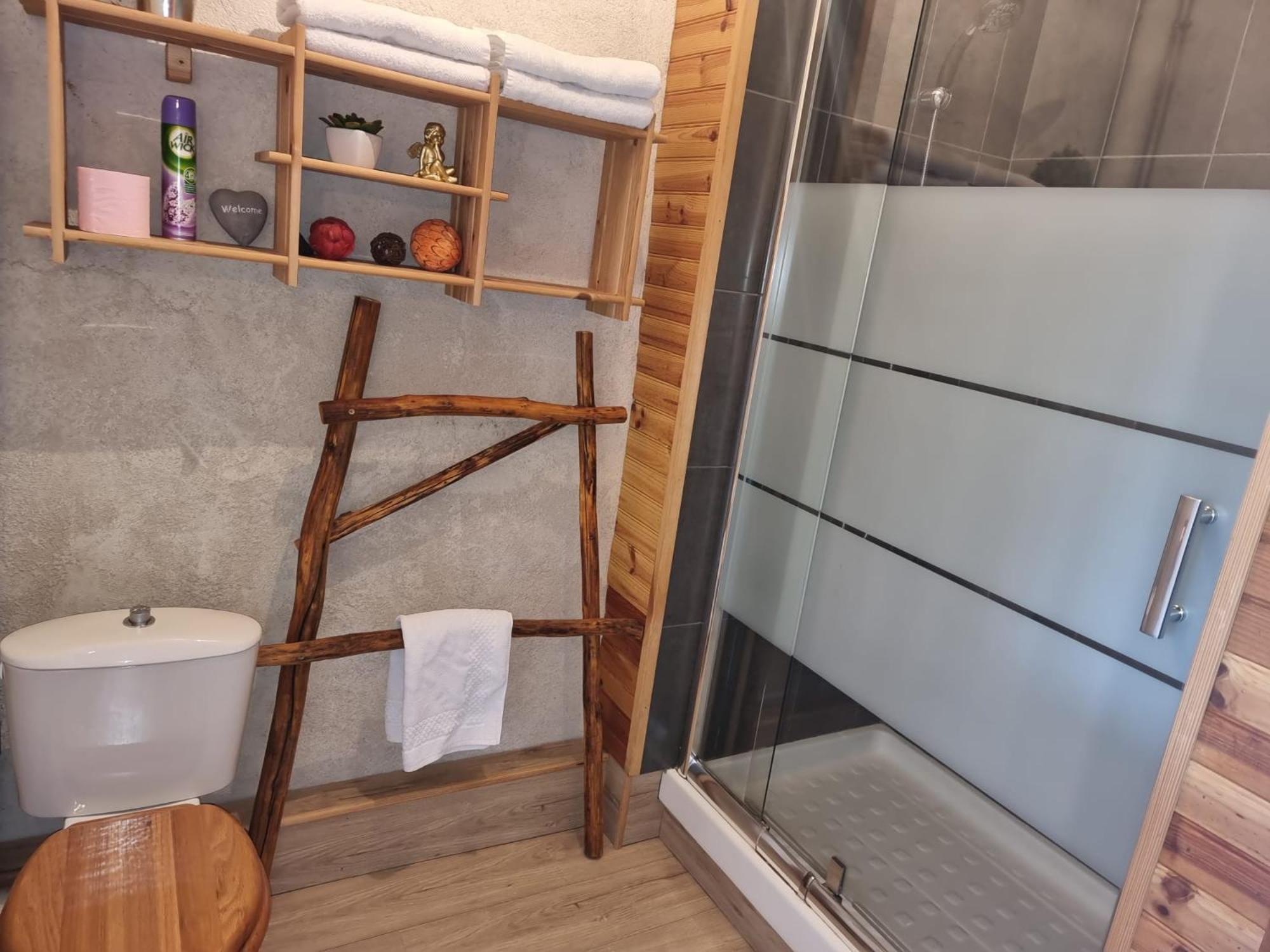 Double Room - Photo 2