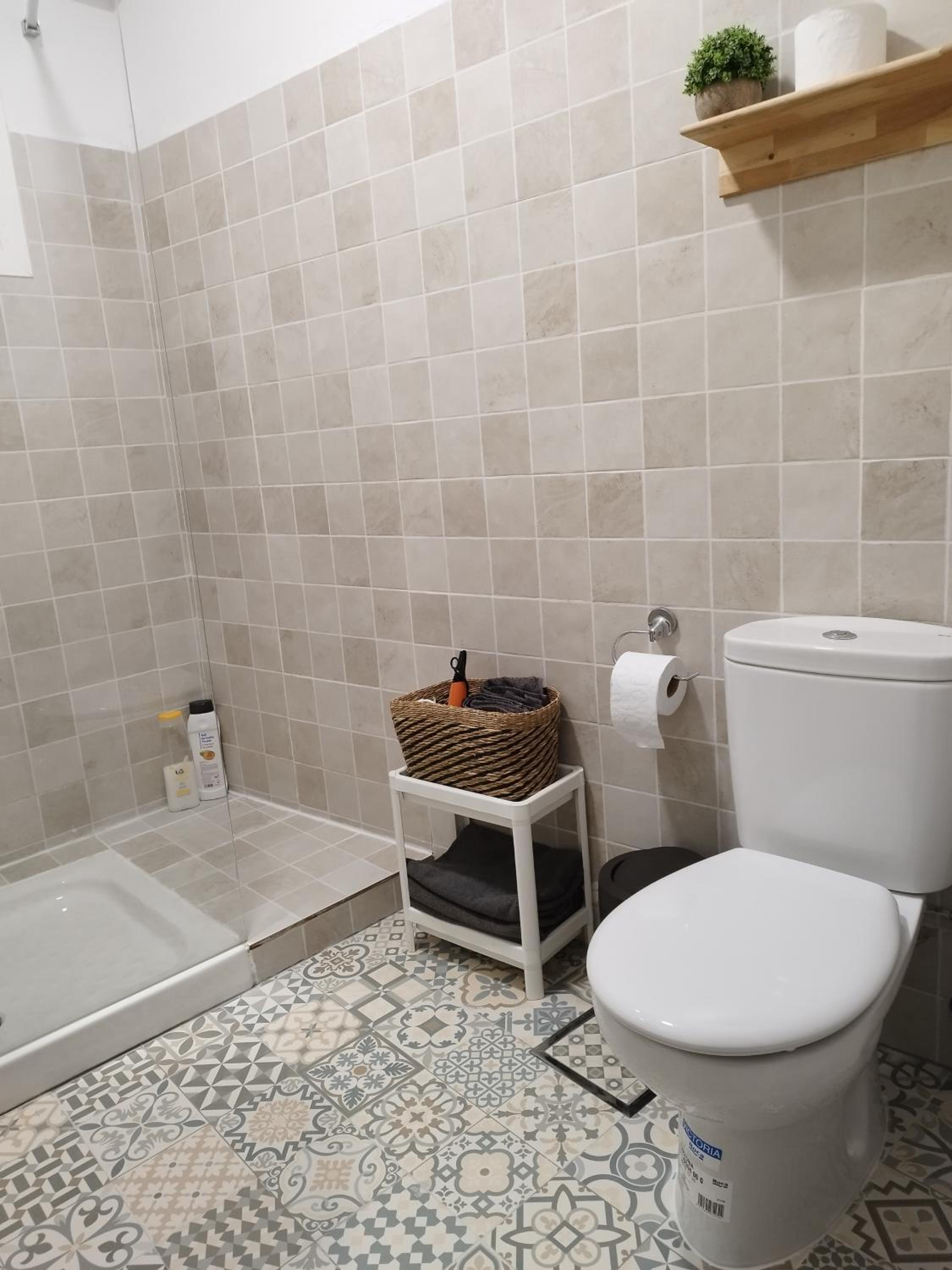 One-Bedroom Apartment - Photo 11