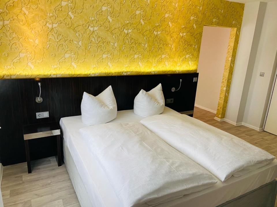 One-Bedroom Suite - Photo 1