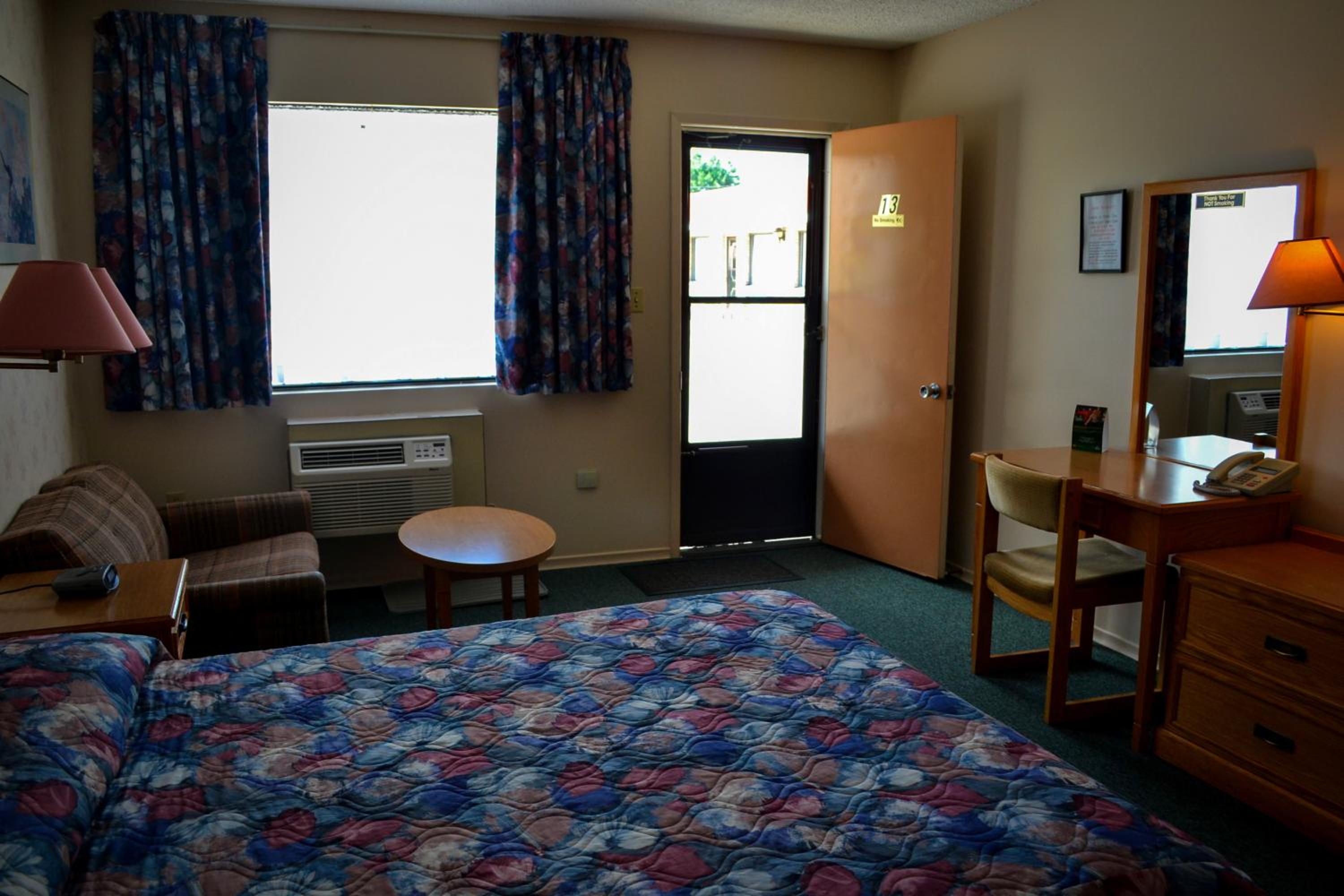 Queen Room