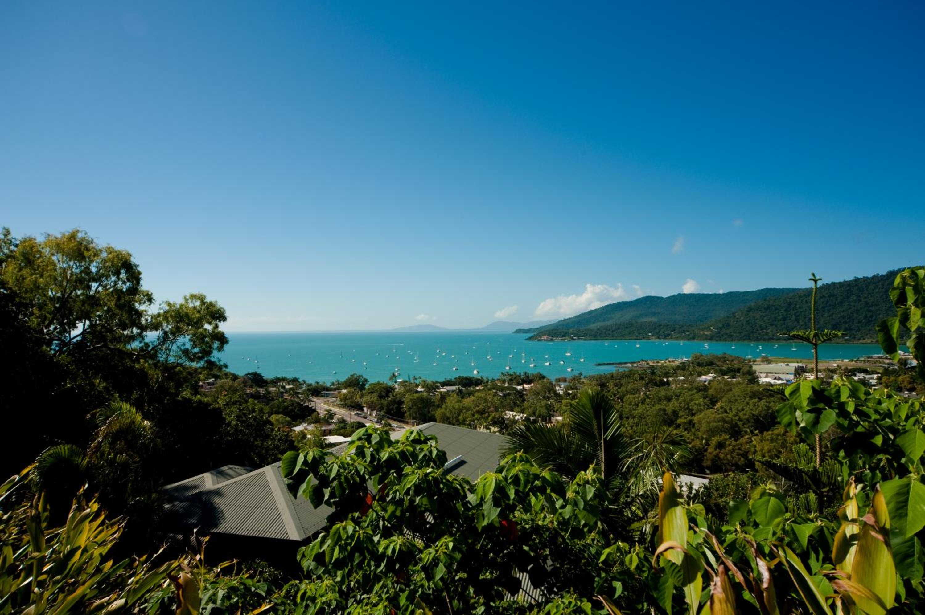 Two-Bedroom Apartment with Ocean View photo 2