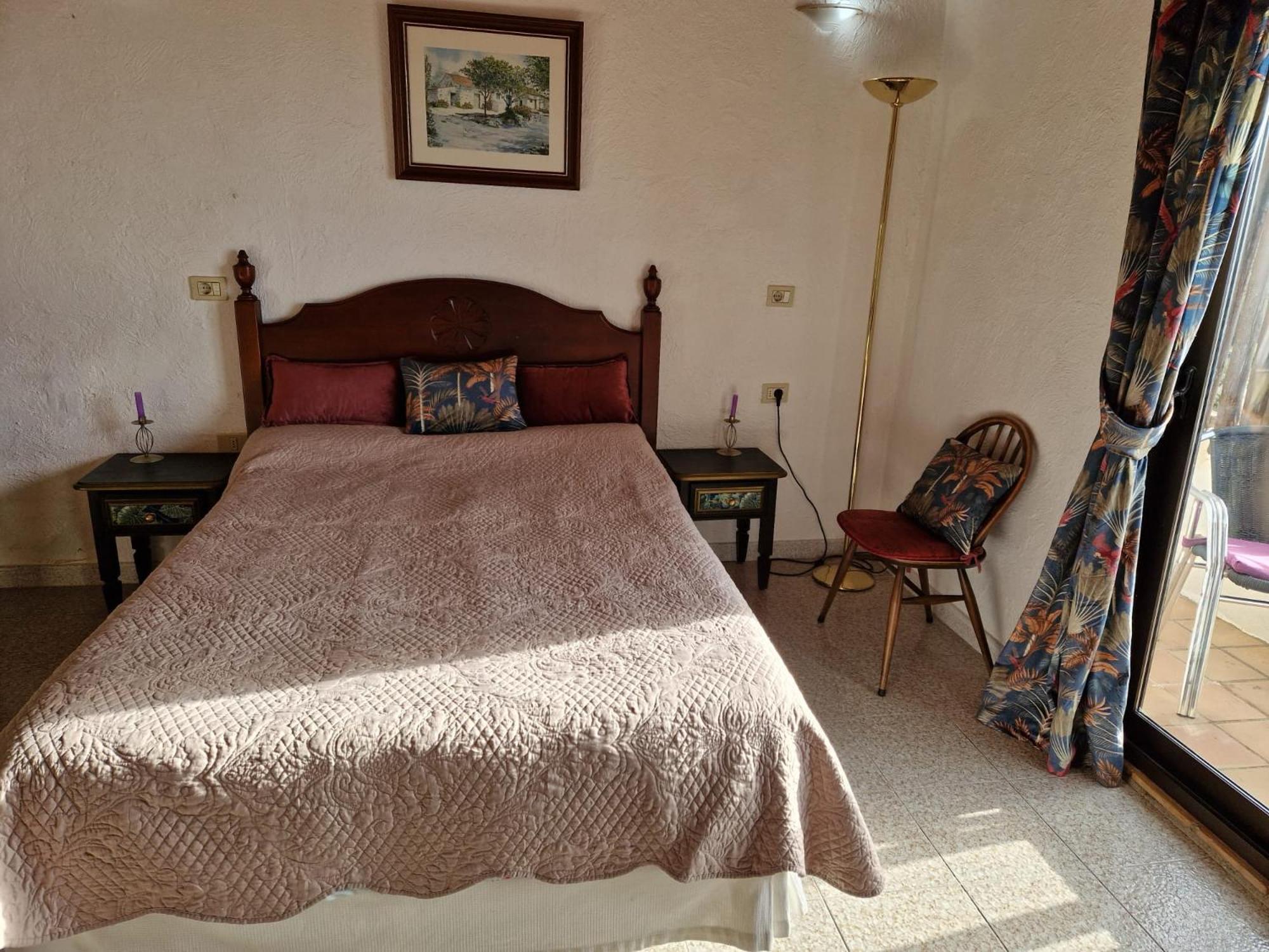 Apartamento con Balcón