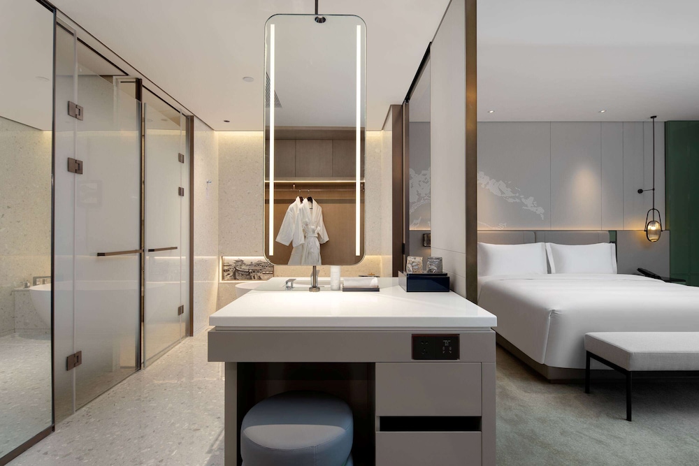 Executive Room, 1 King Bed, Non Smoking photo 1