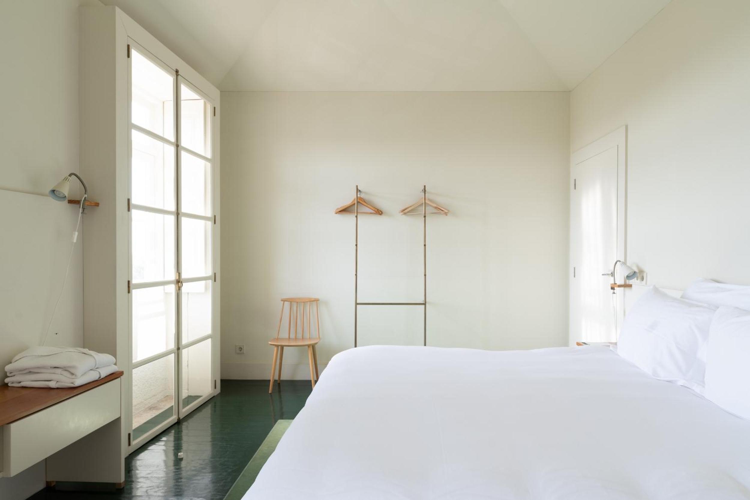 Deluxe Double Room with Sea View - Photo 5