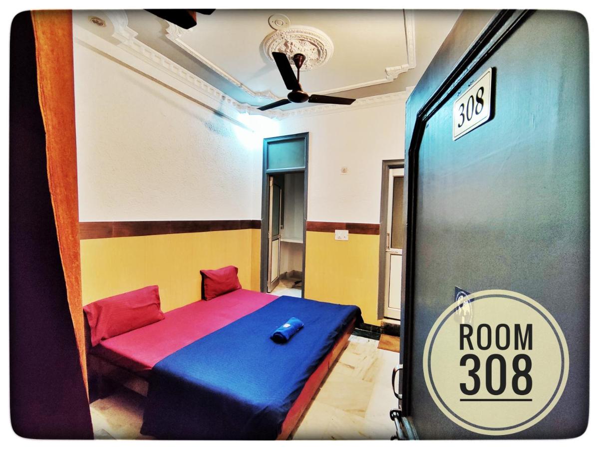 Budget Double Room - Photo 3