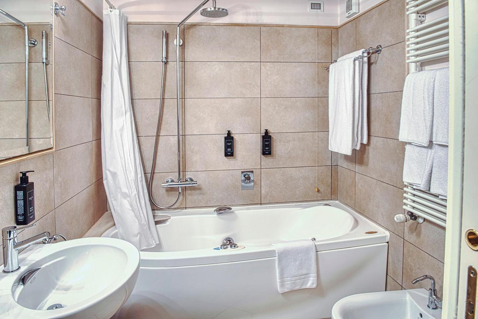 Comfort Double Room - Photo 9