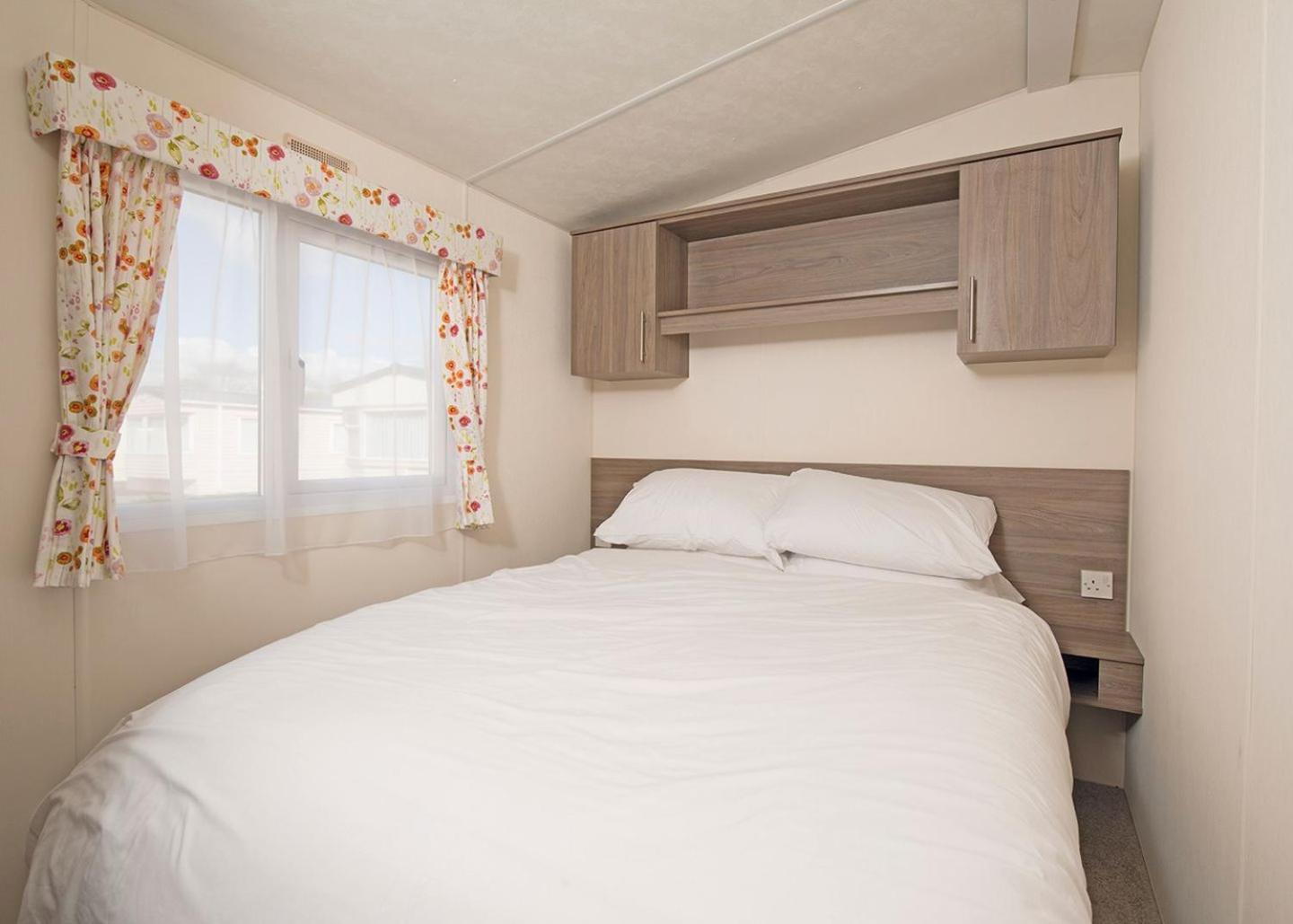 Mobile Home photo 2