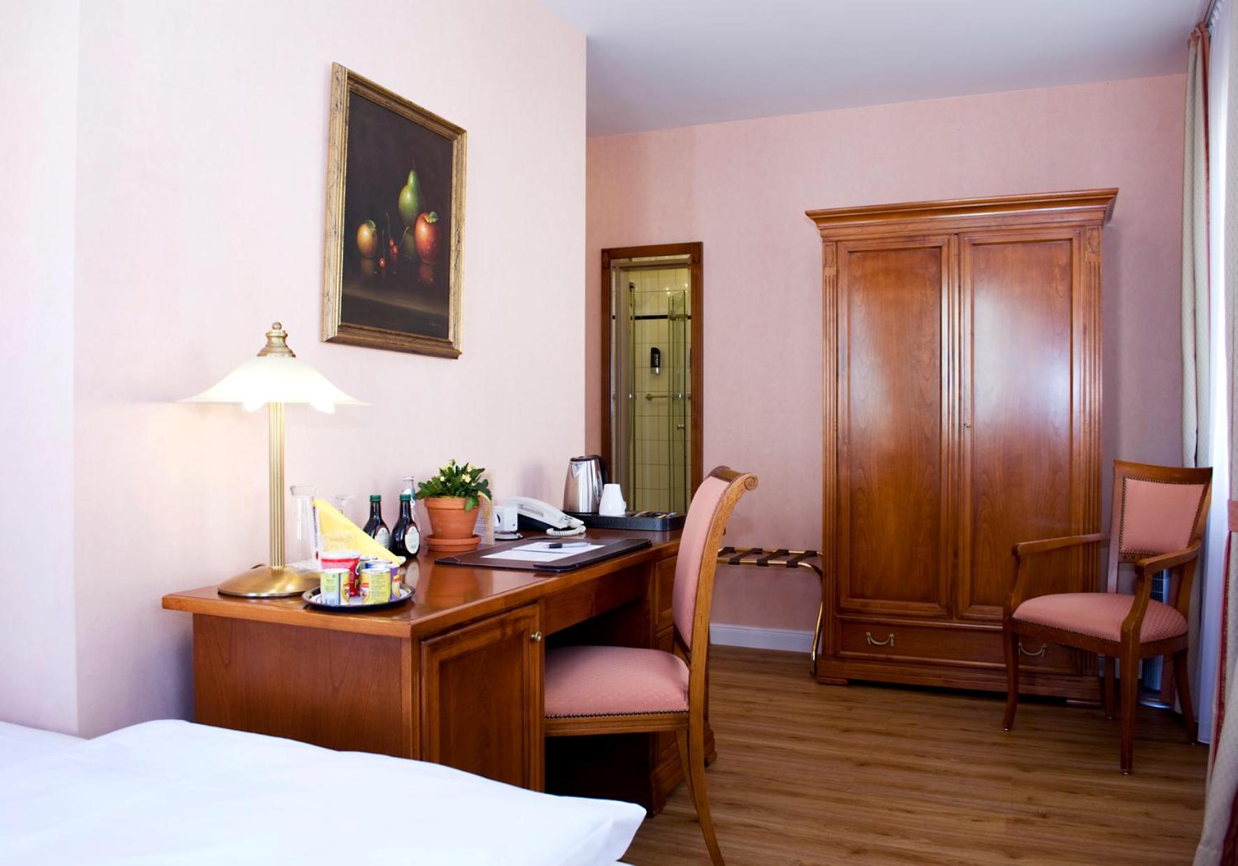 Double Room - Photo 2