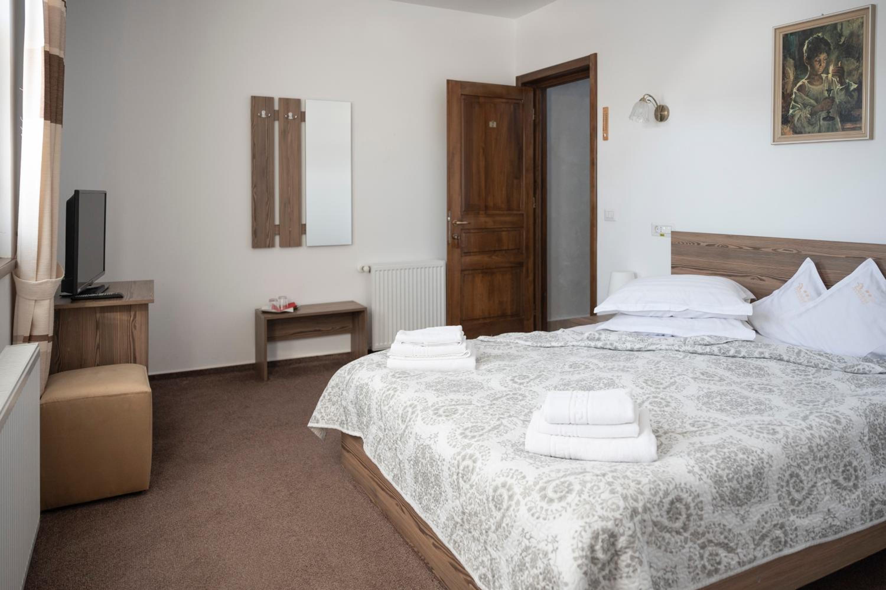 Queen Room photo 3