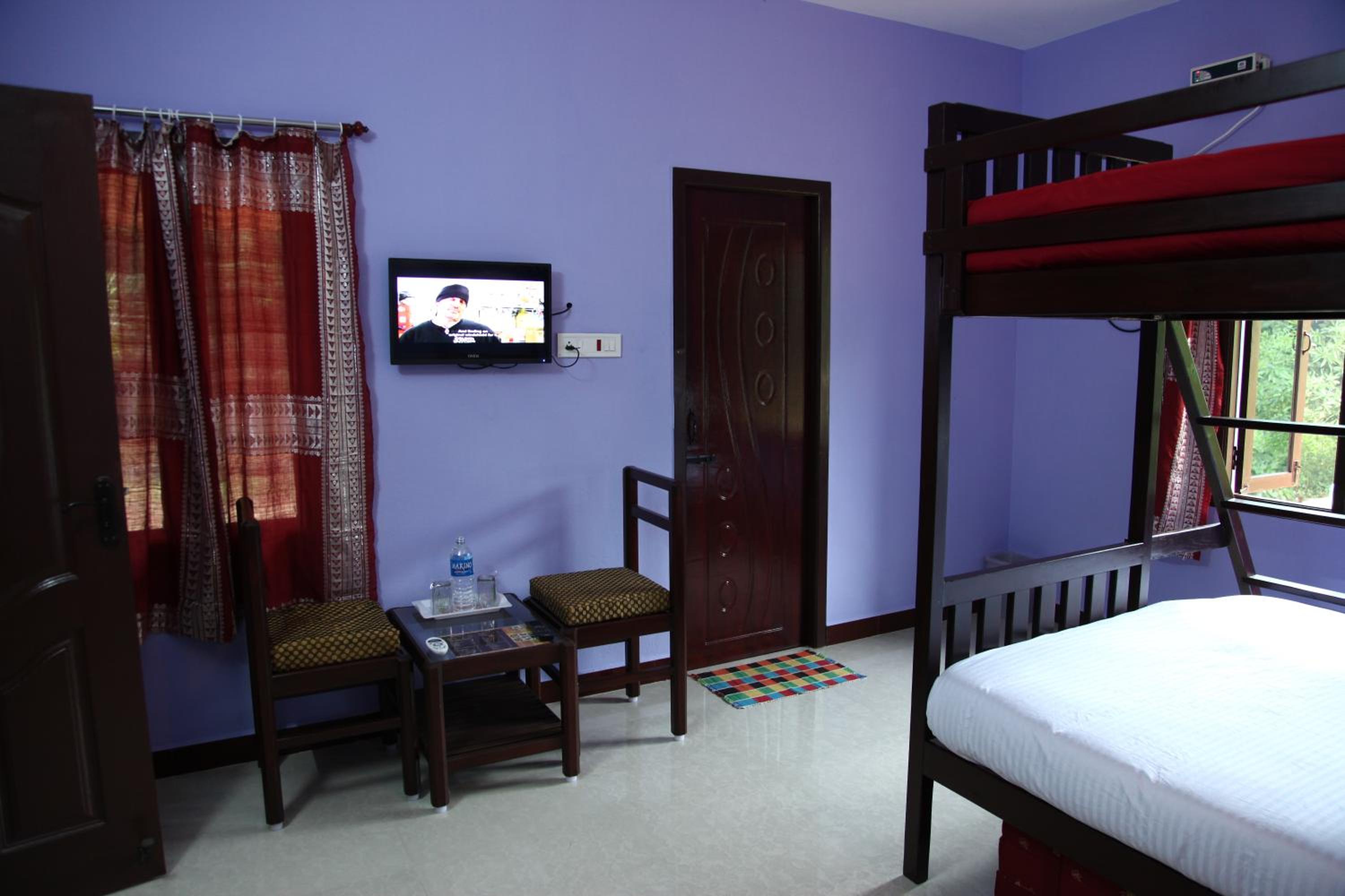 Villa - Photo 2