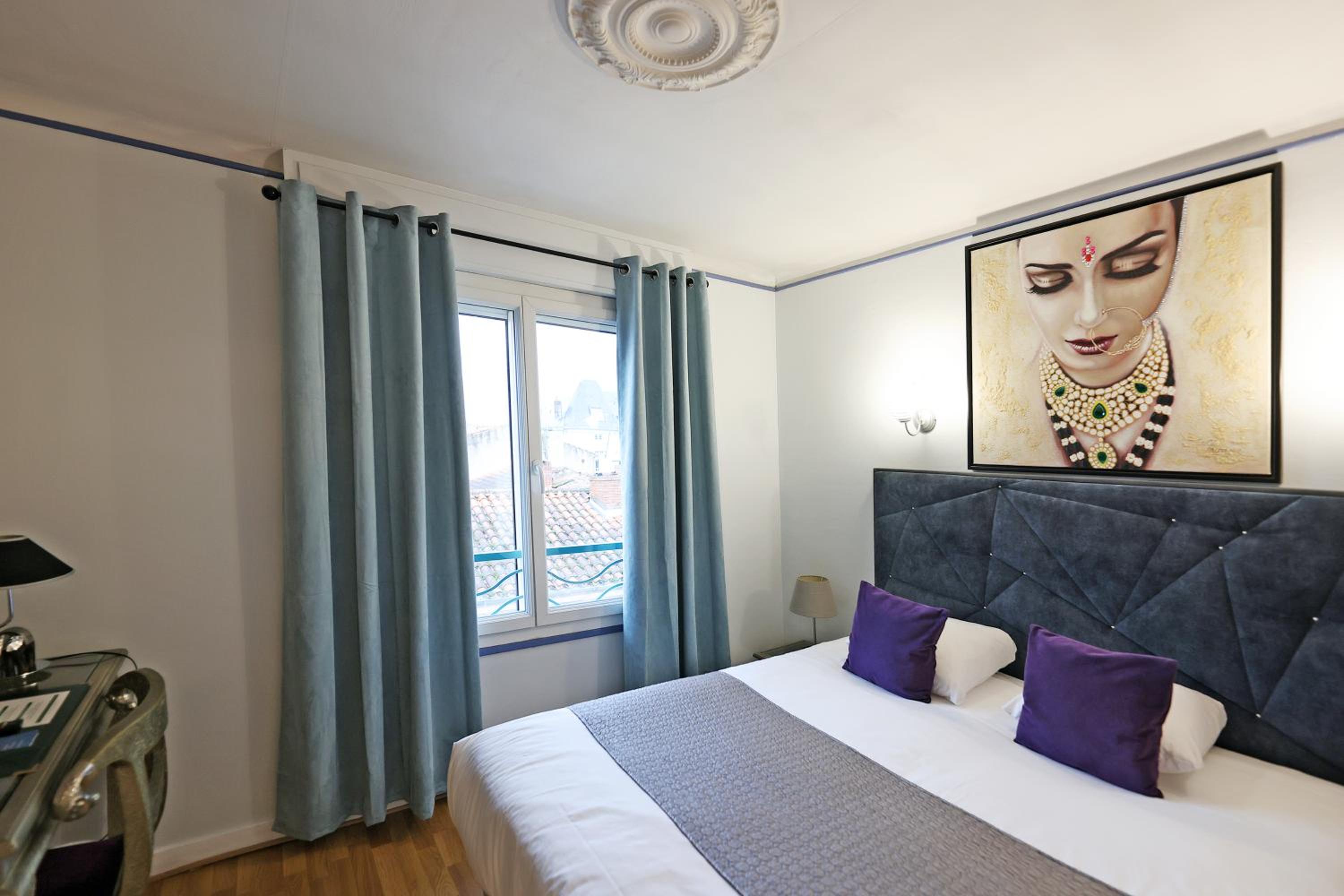Standard Double Room - Photo 5