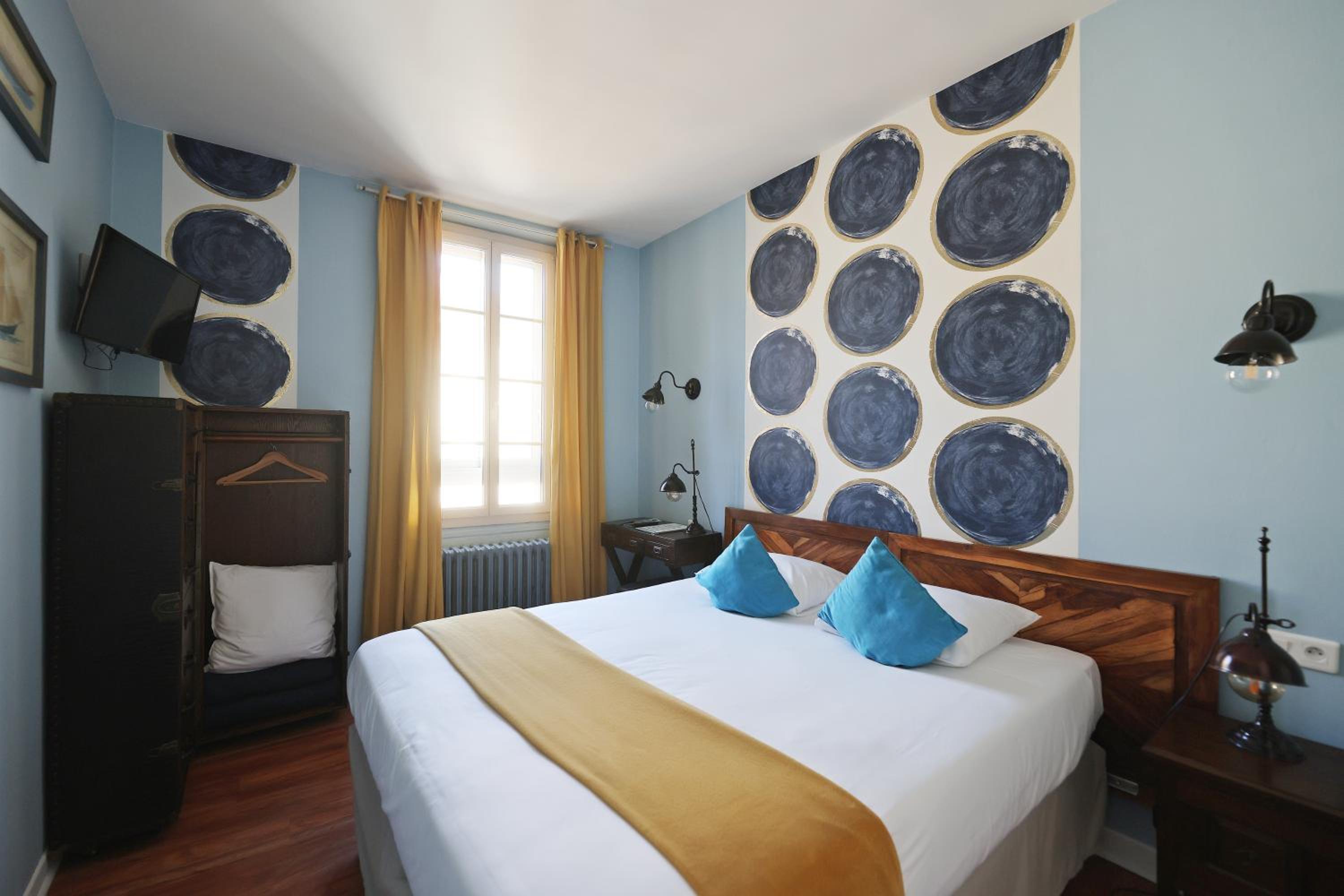 Standard Double Room - Photo 2