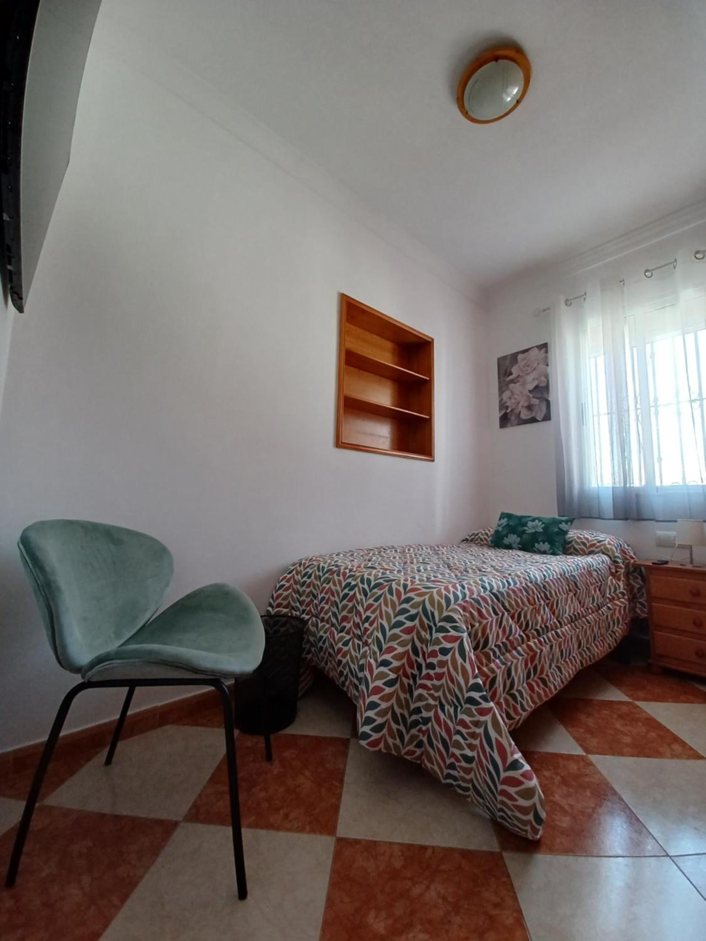 Single Room with Shared Bathroom photo 2