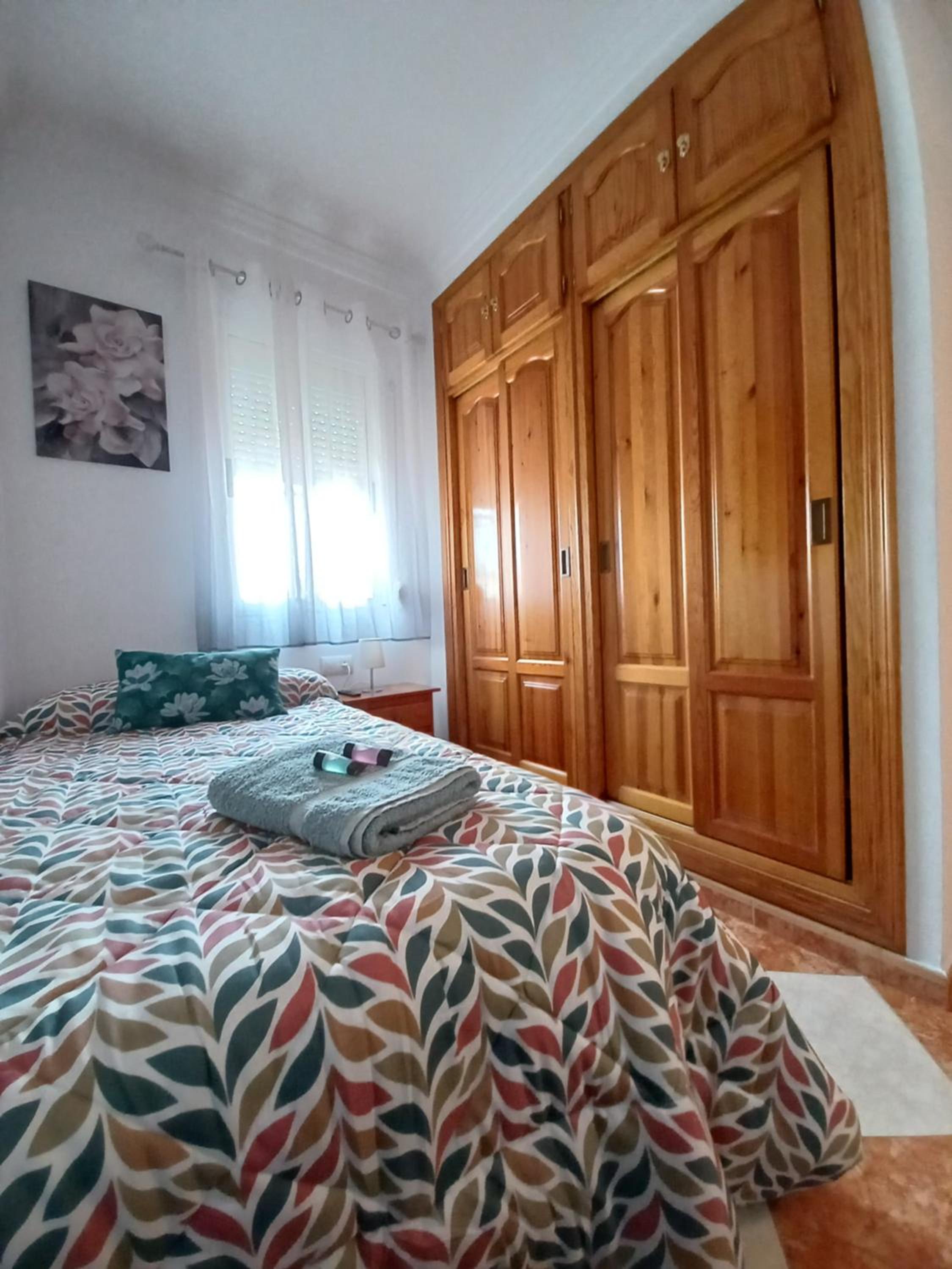 Single Room with Shared Bathroom photo 3