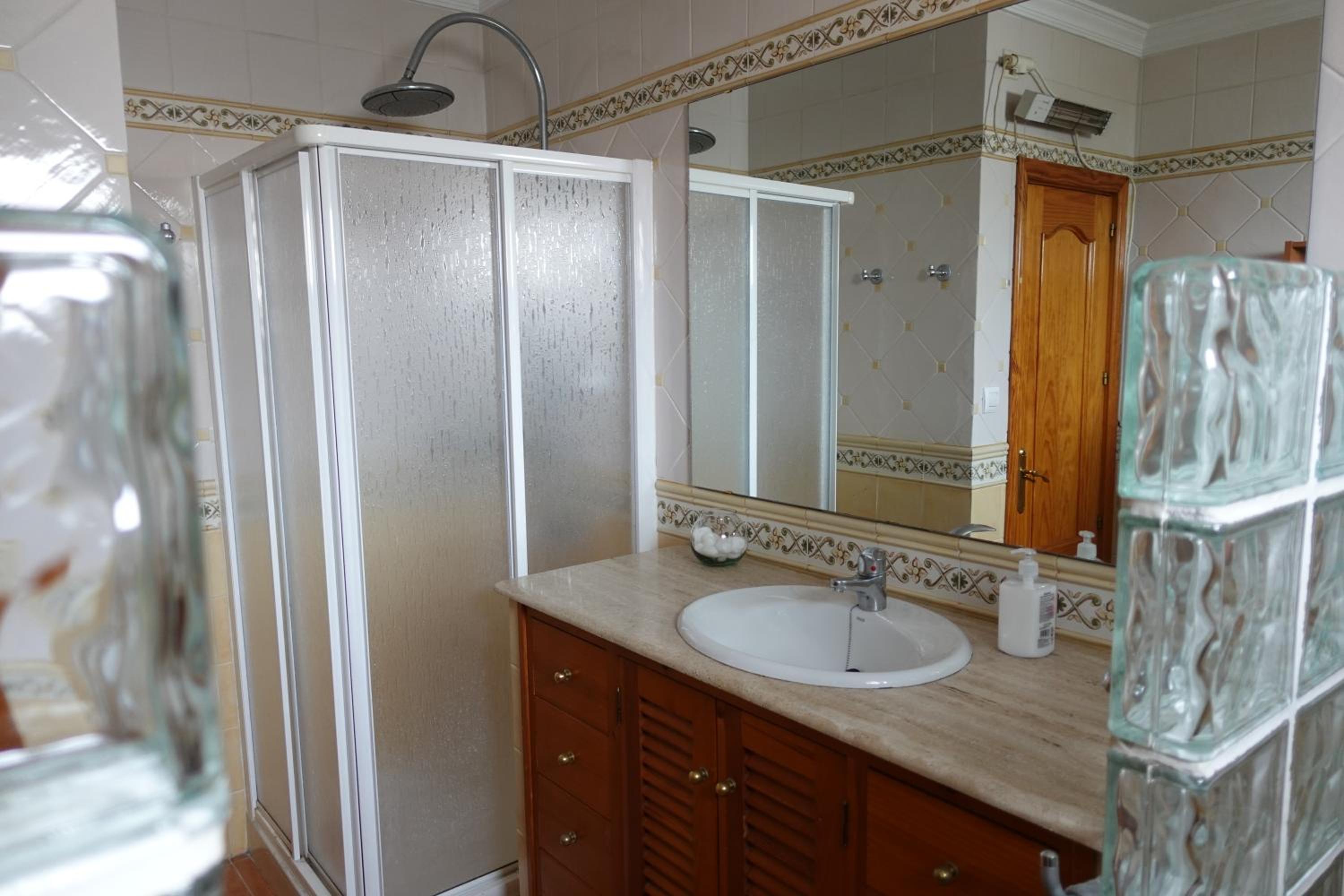 Standard Double Room with Shared Bathroom photo 3