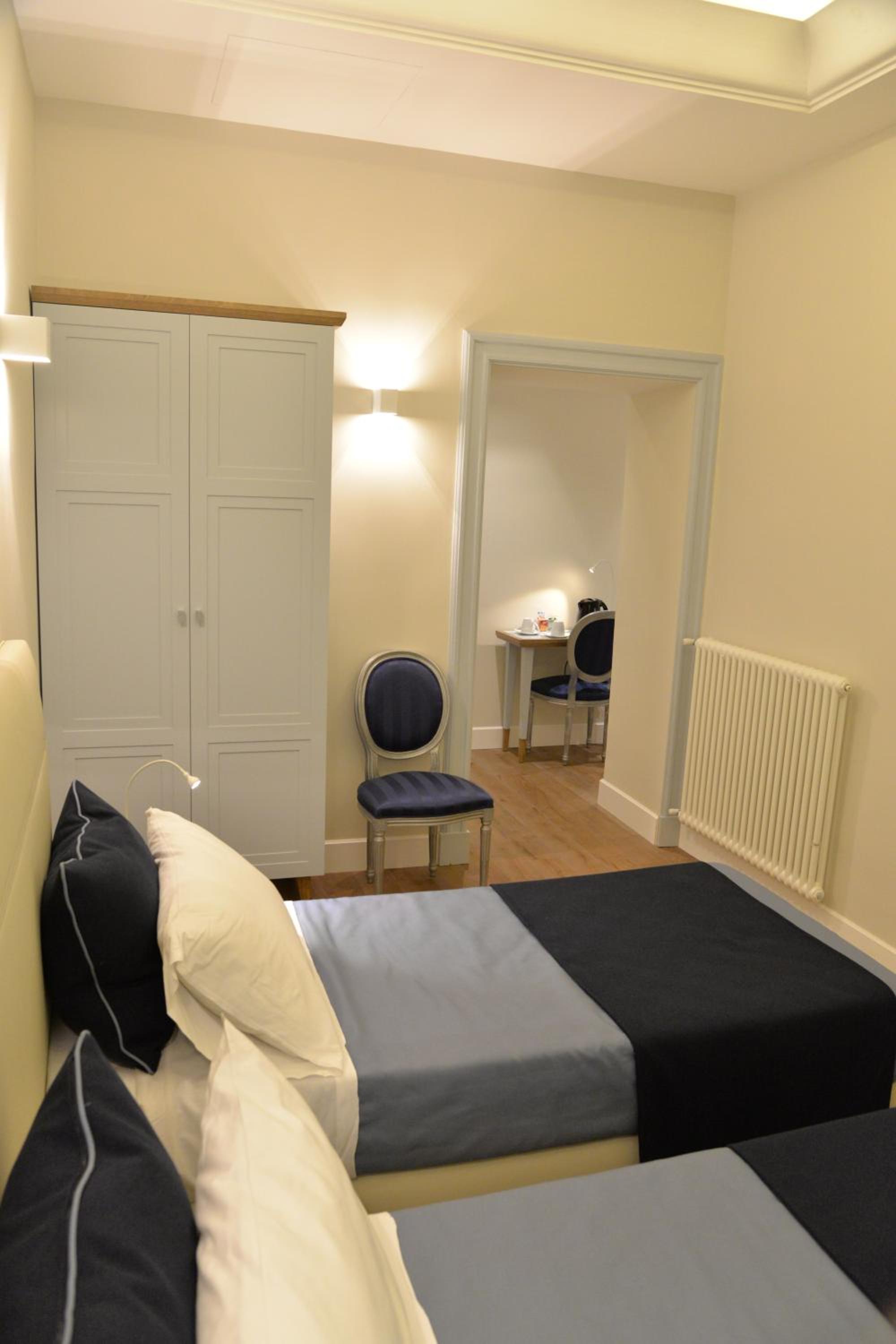 Double or Twin Room photo 2