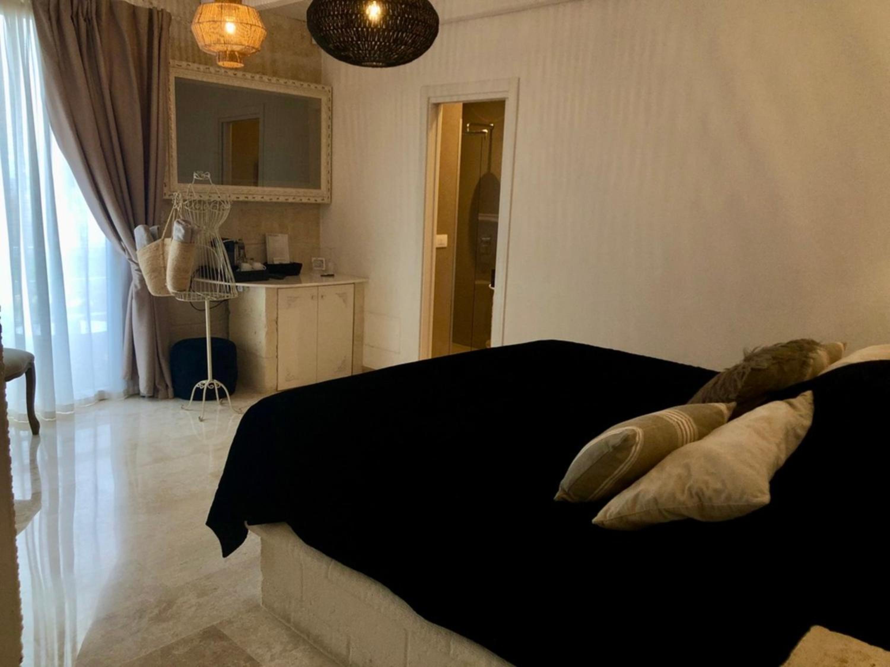 Deluxe Double Room with Balcony and Sea View photo 1