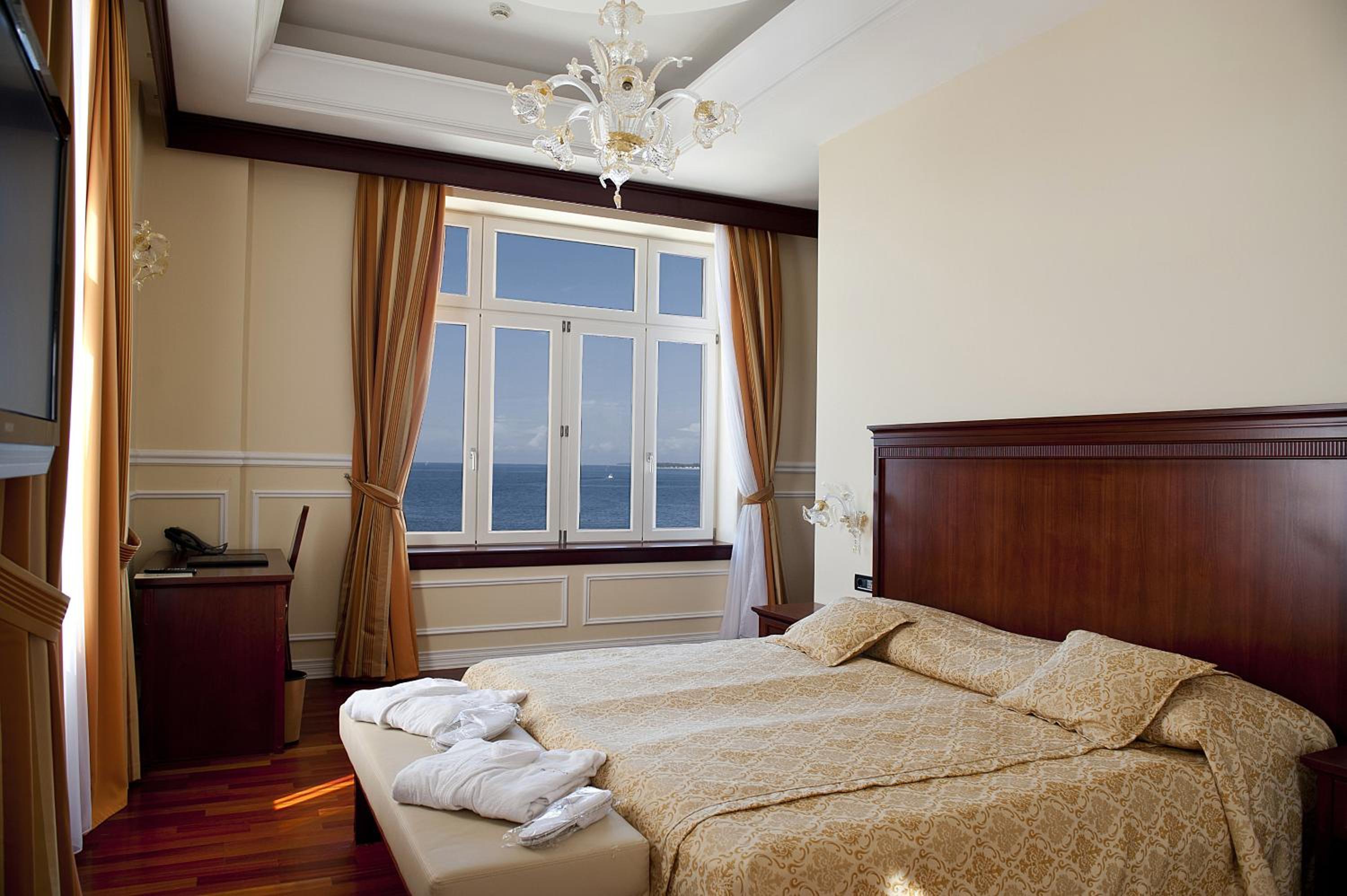 Superior Double Room - Photo 3