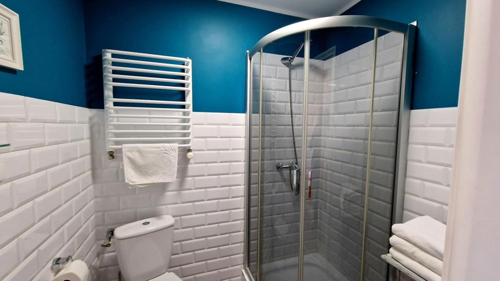 Double Room - Photo 2