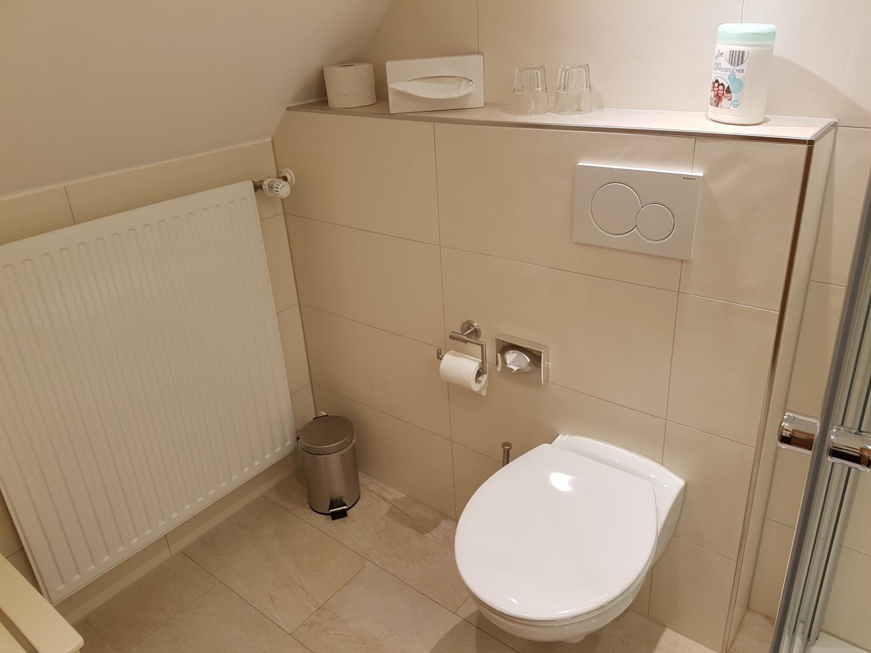 Double or Twin Room - Photo 14