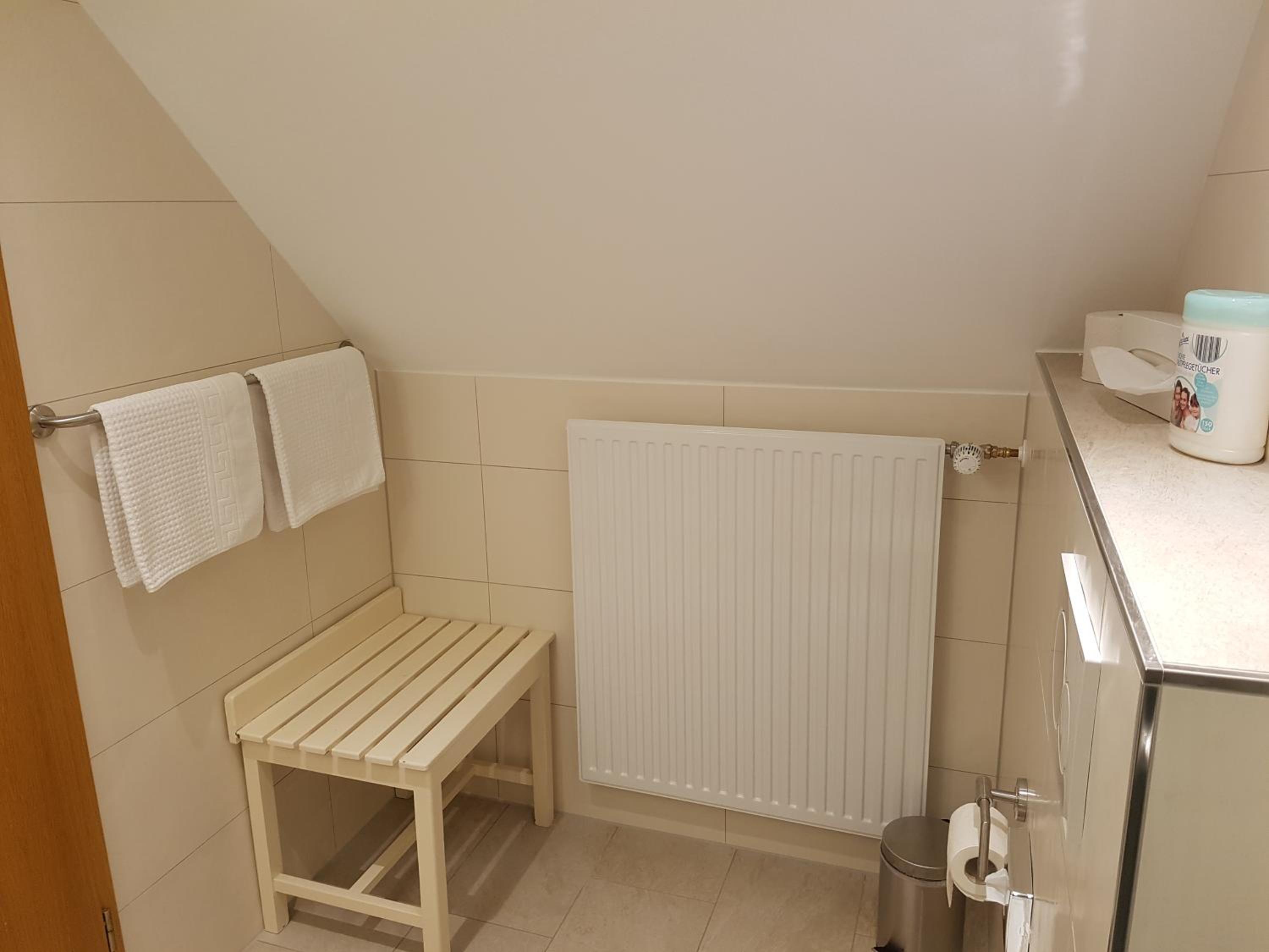Double or Twin Room - Photo 13