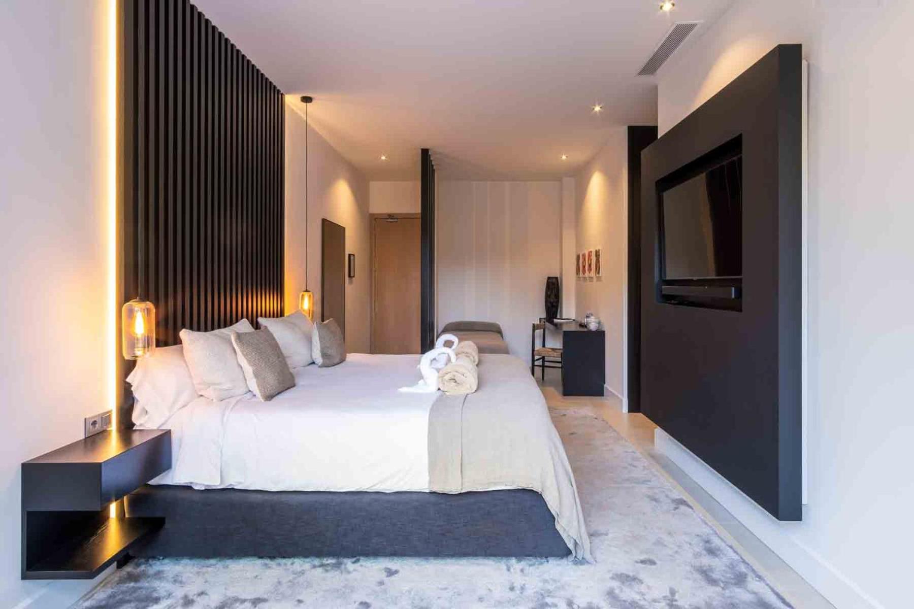 Luxury Triple Room - Photo 12