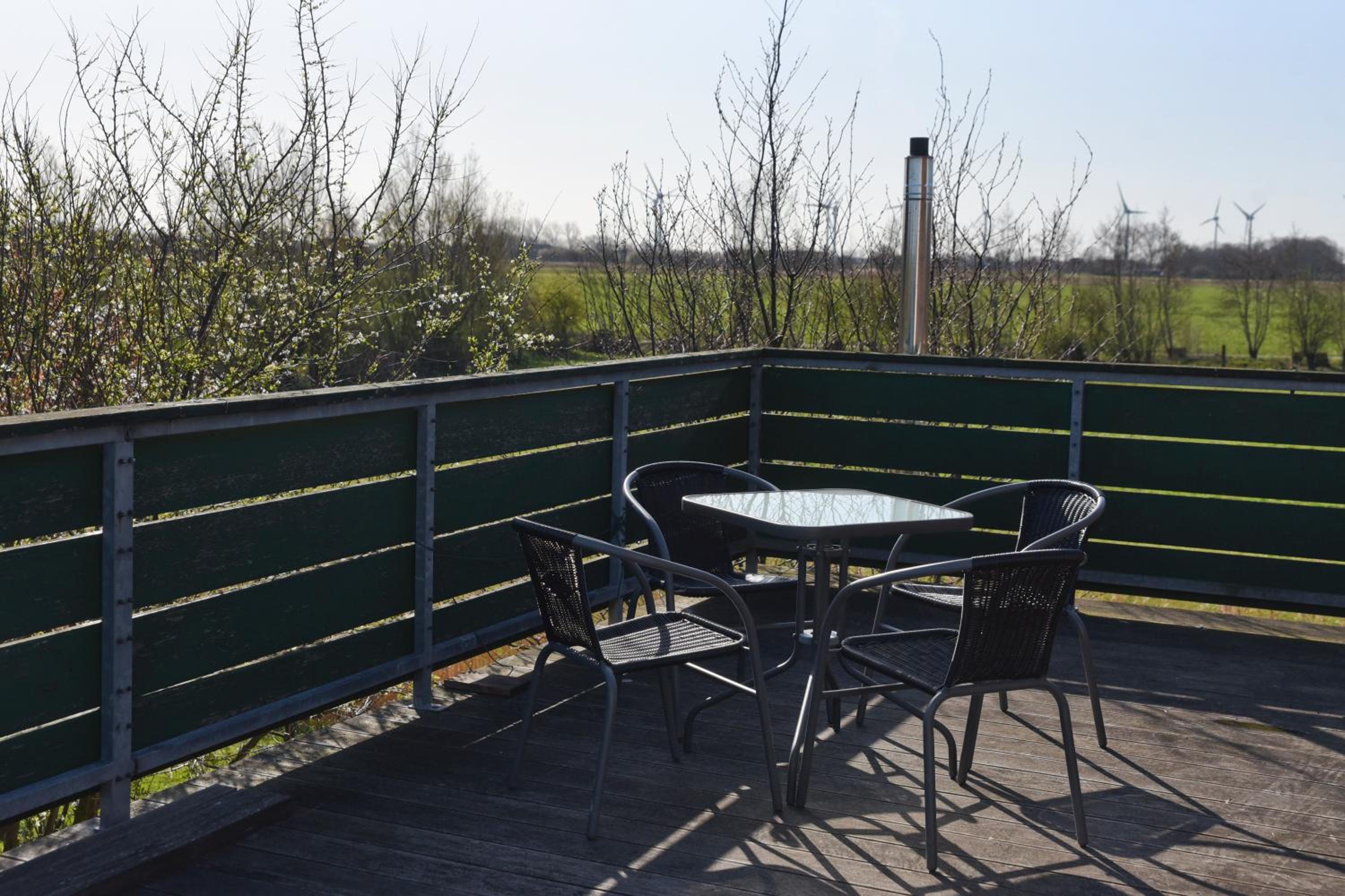 Apartment with Balcony photo 2