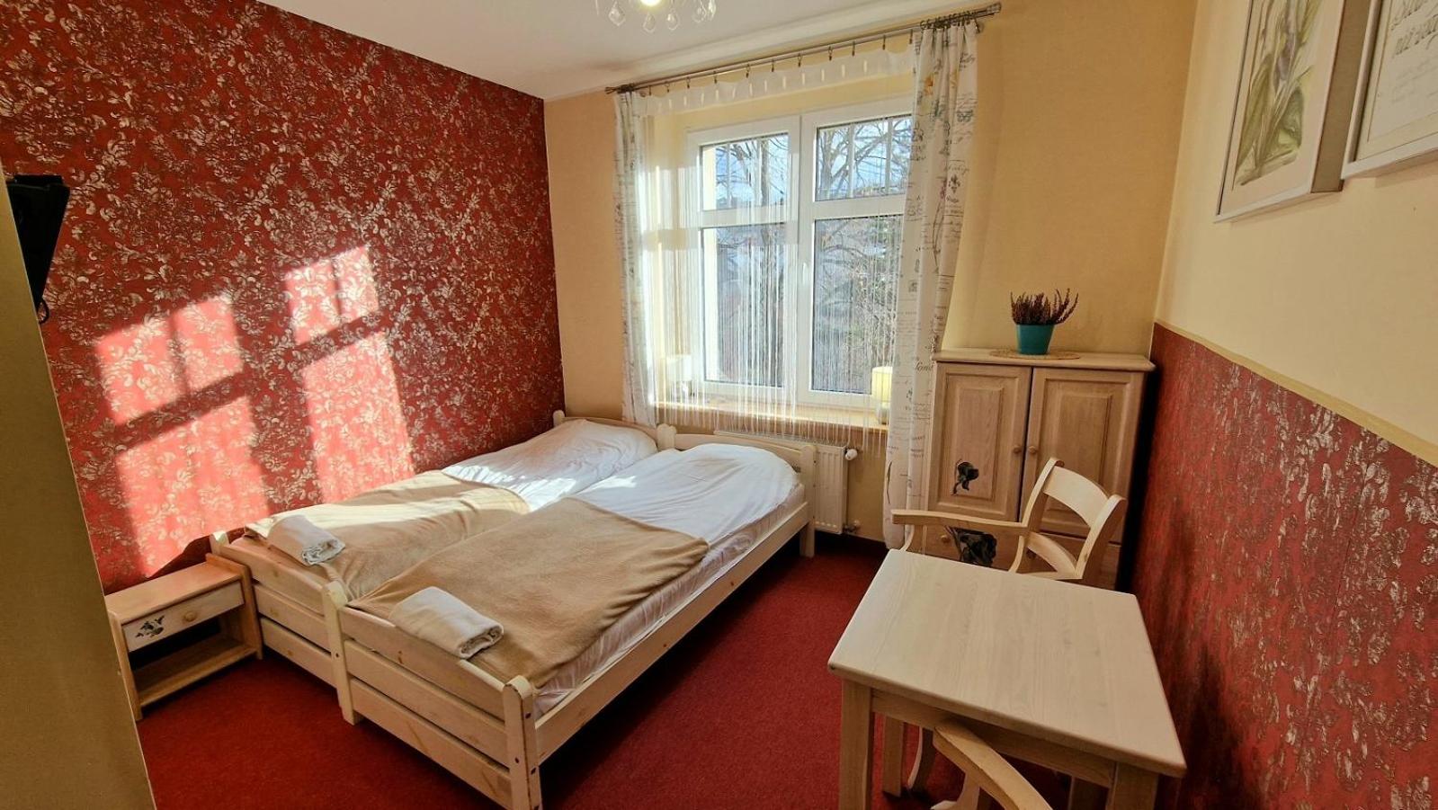 Standard Twin Room with Garden View - Photo 1