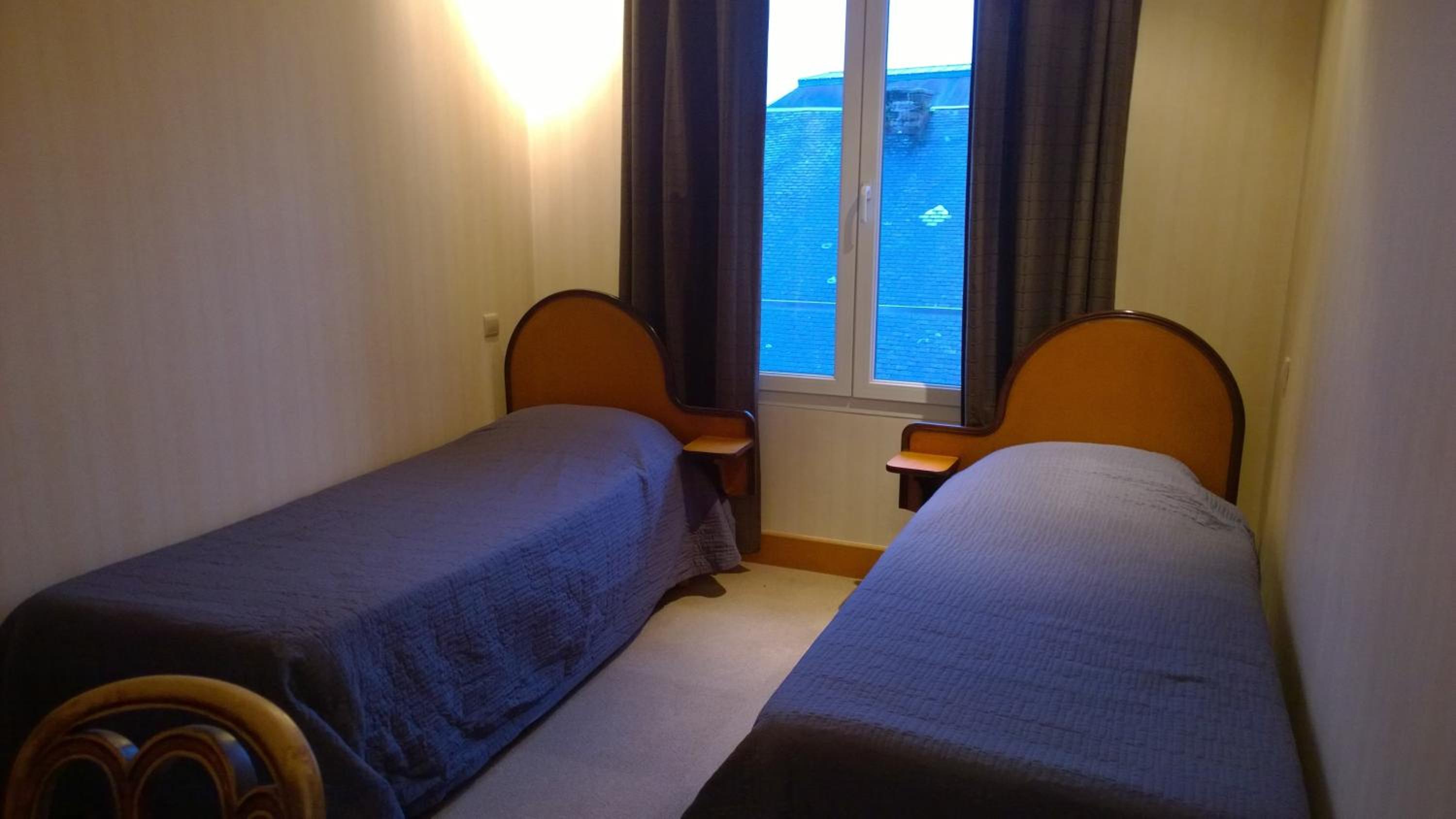 Classic Twin Room - Photo 3