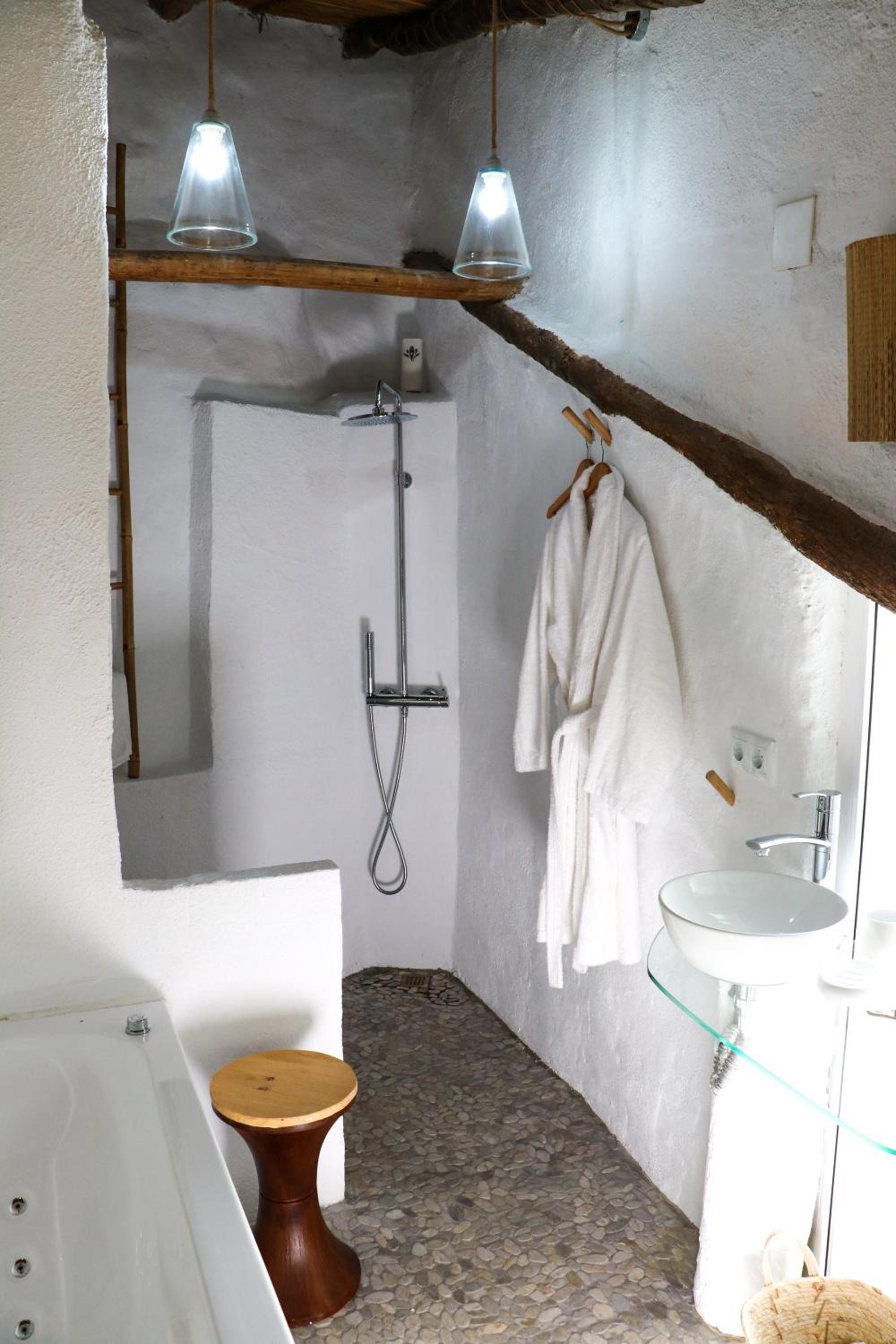 Suite with Spa Bath photo 2