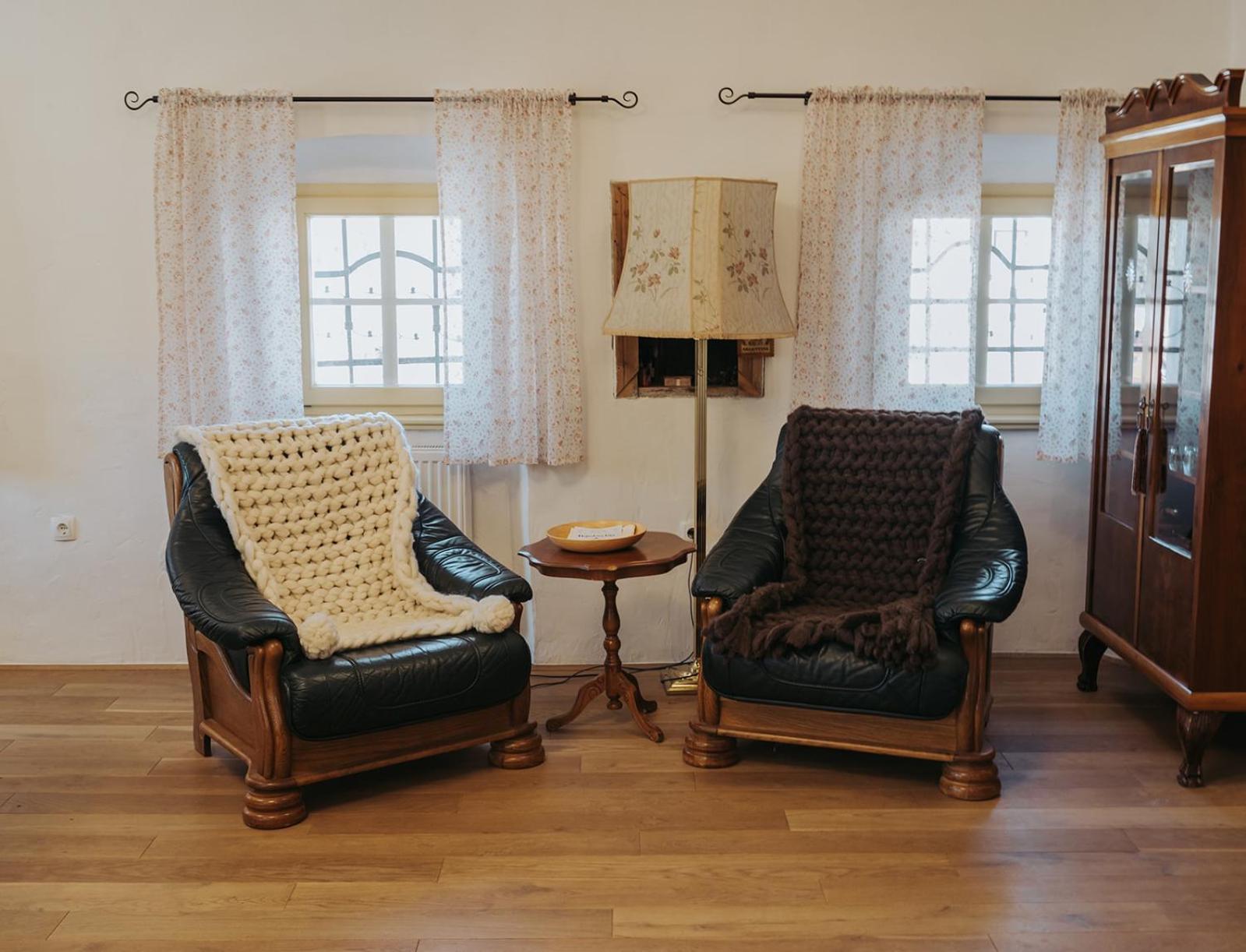 One-Bedroom Apartment - Photo 4
