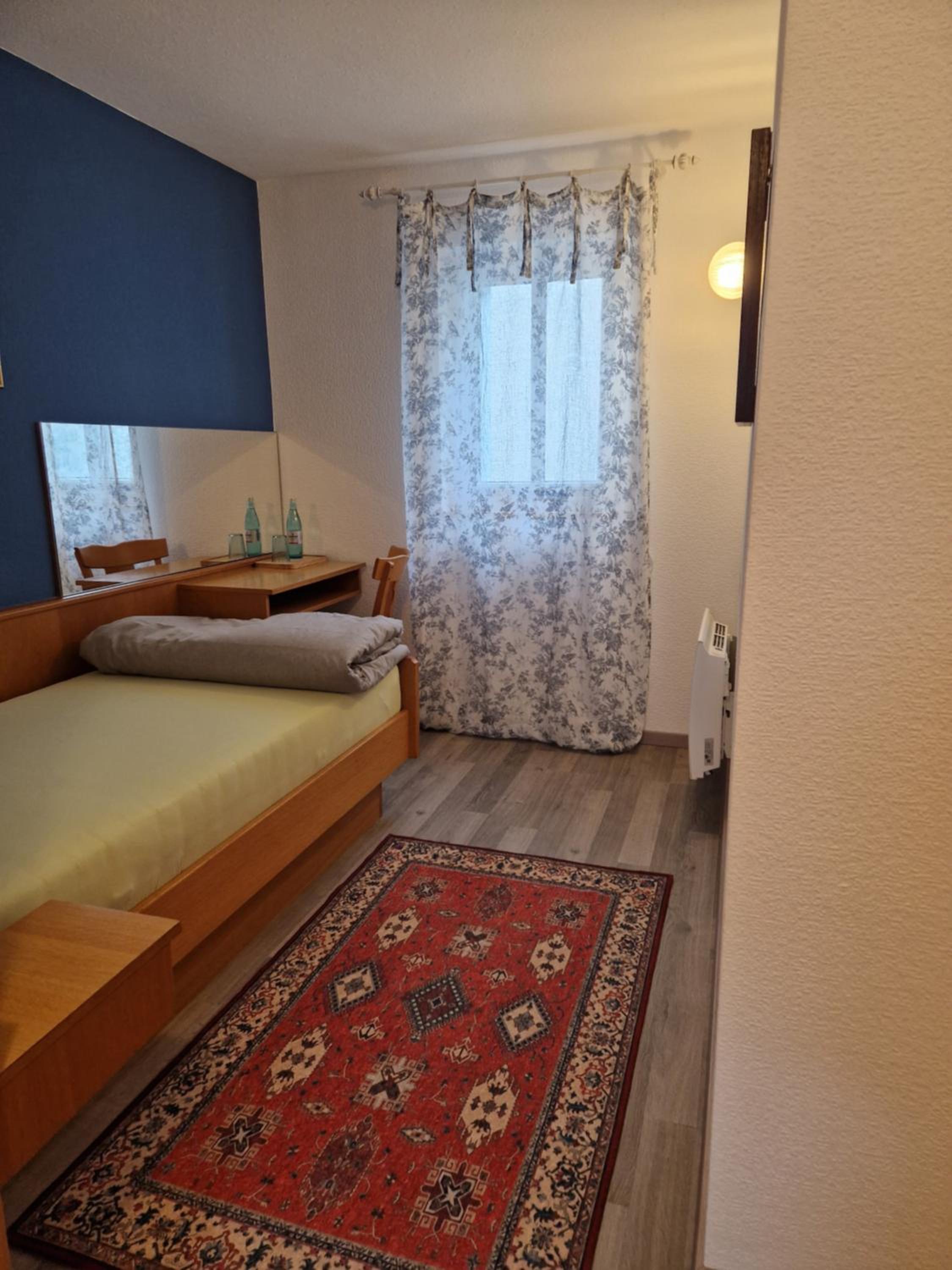 Single Room with Private Bathroom photo 1