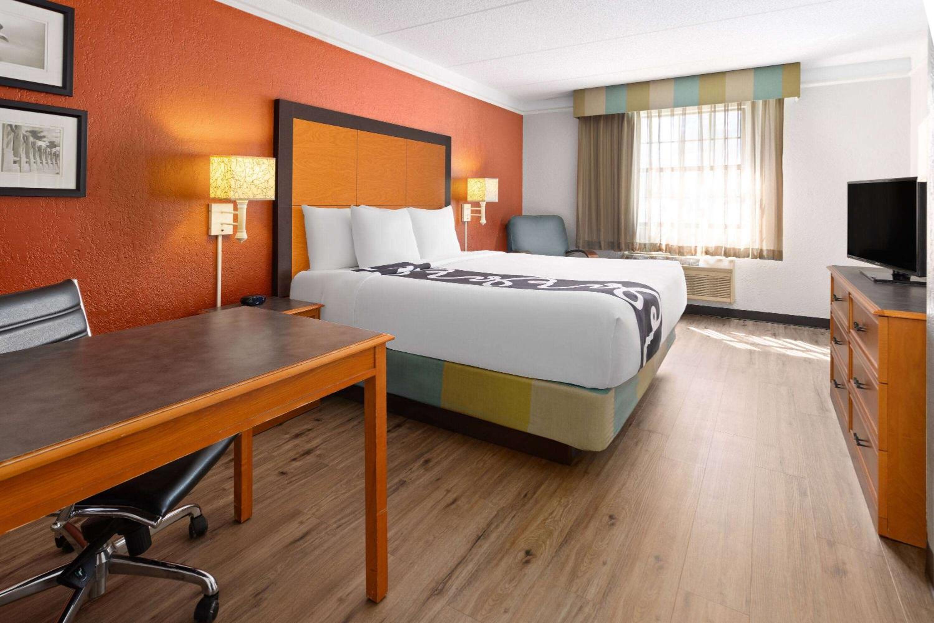King Room - Pet Friendly/Non-Smoking