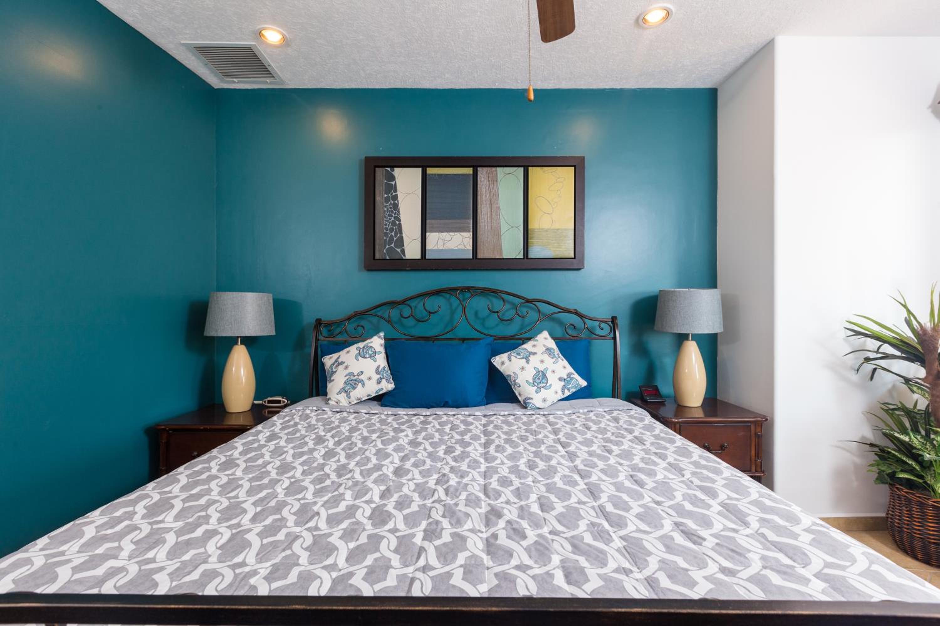 Two-Bedroom Apartment - Photo 19