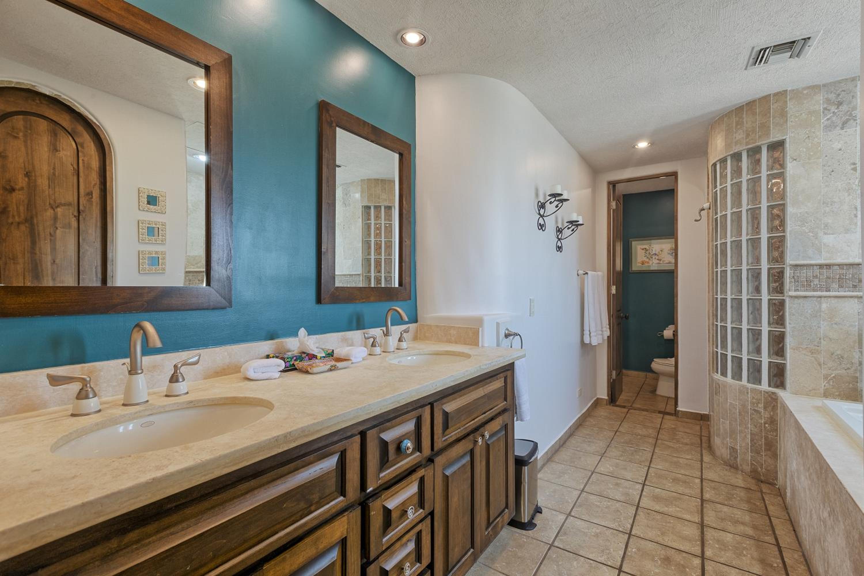 Two-Bedroom Apartment - Photo 9
