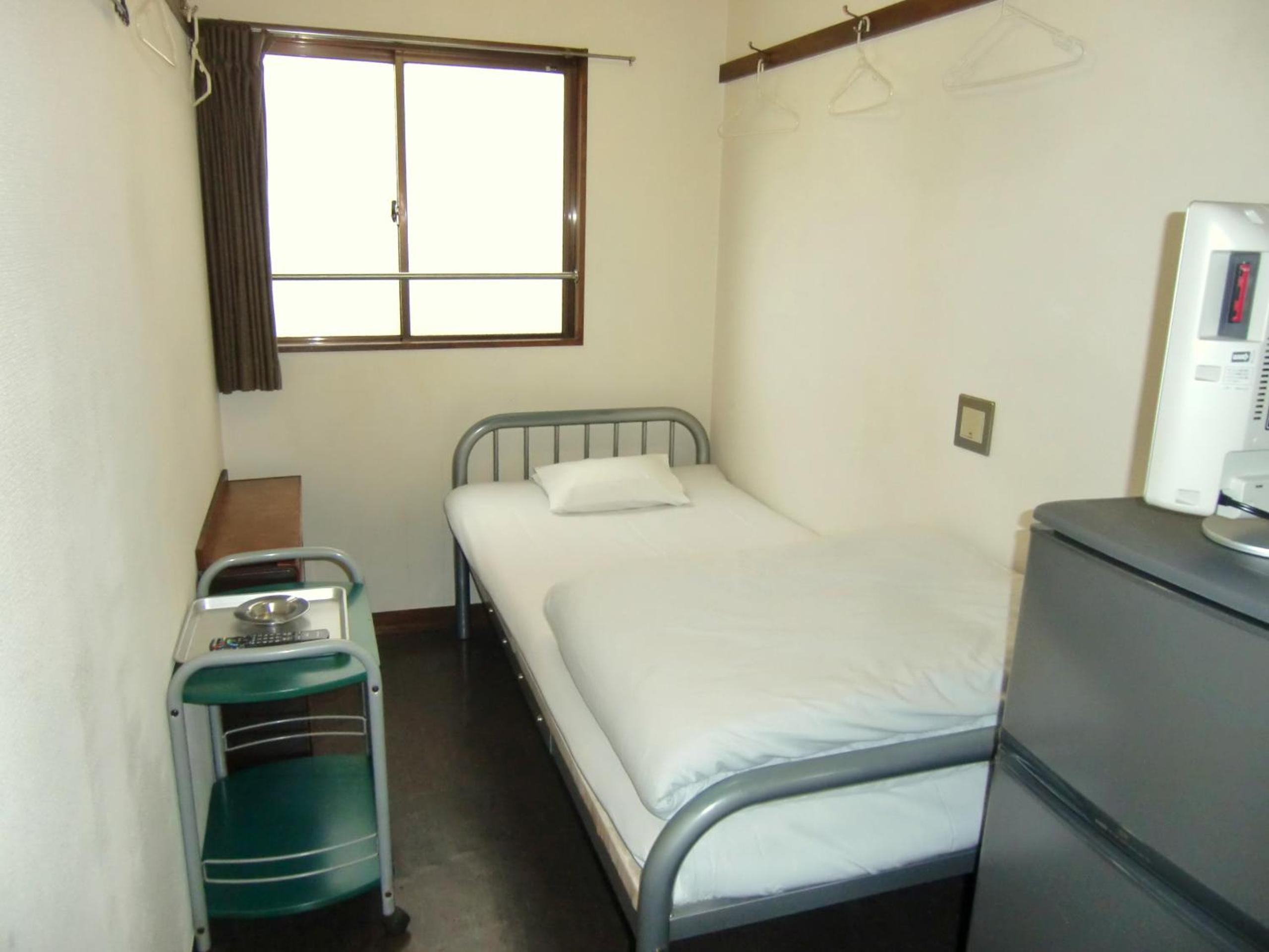 Standard Single Room with Shared Bathroom photo 1