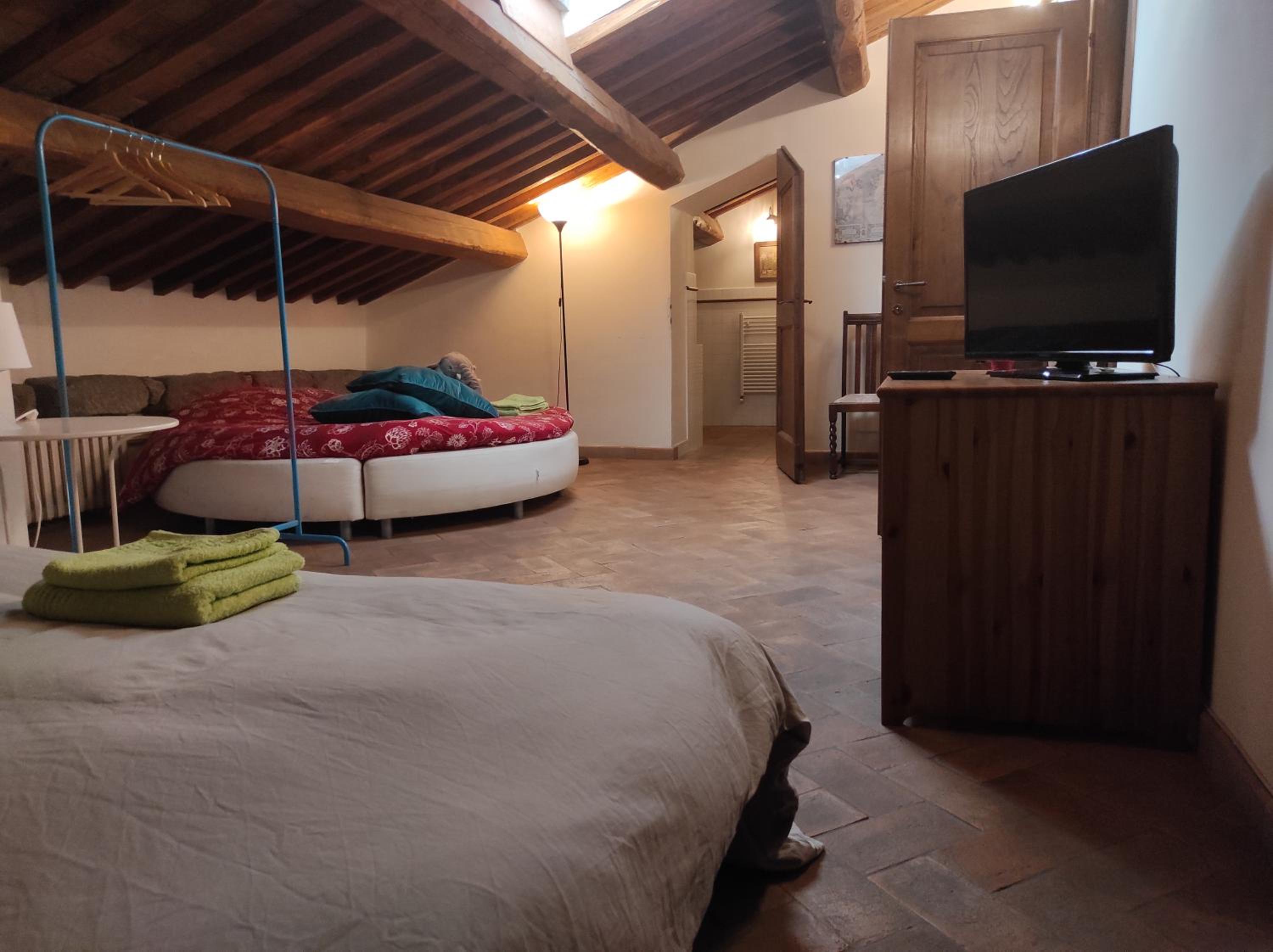 Double Room with Two Double Beds with Shower photo 1